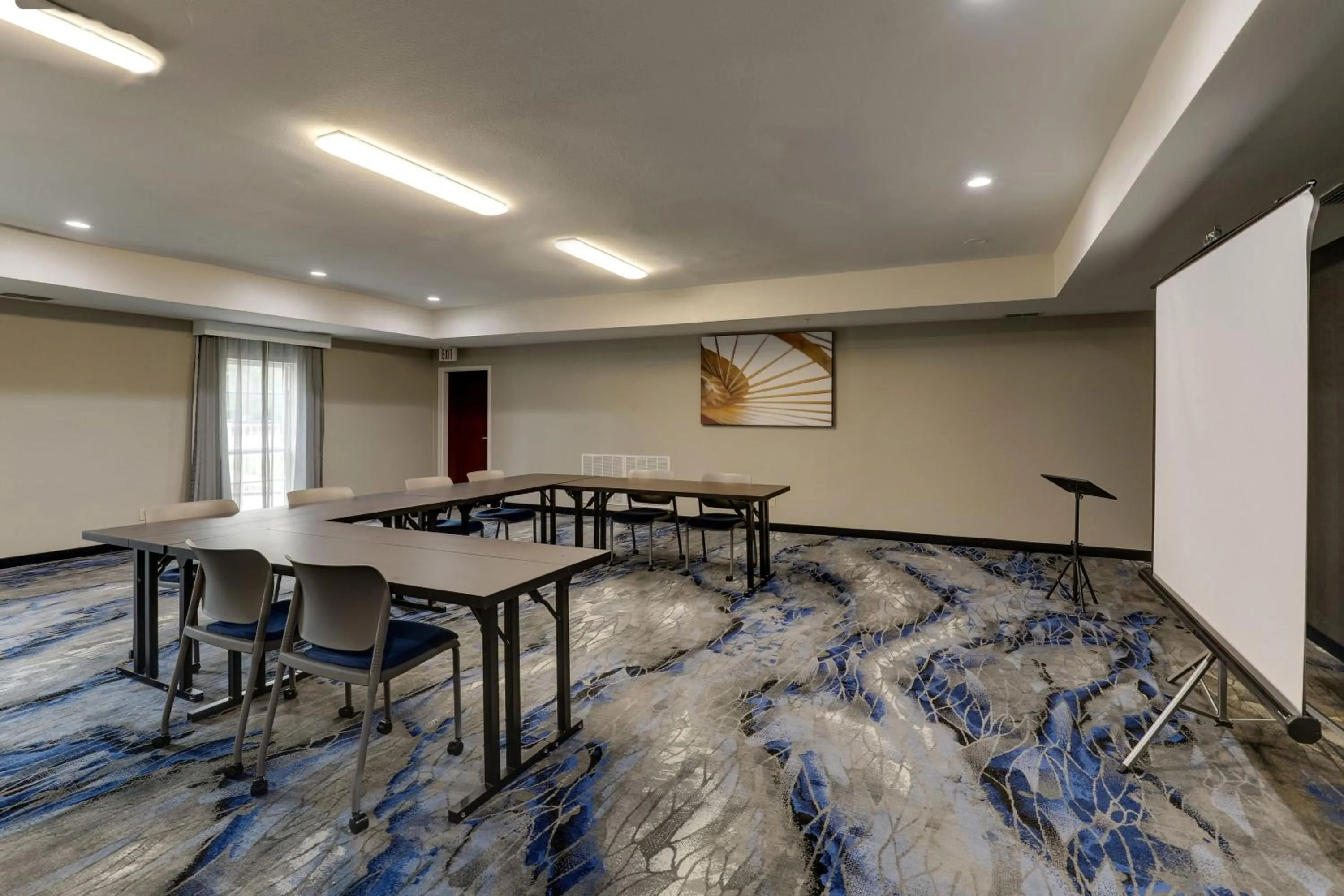 Meeting/conference room in Las Colinas Inn Irving, SureStay Collection by Best Western