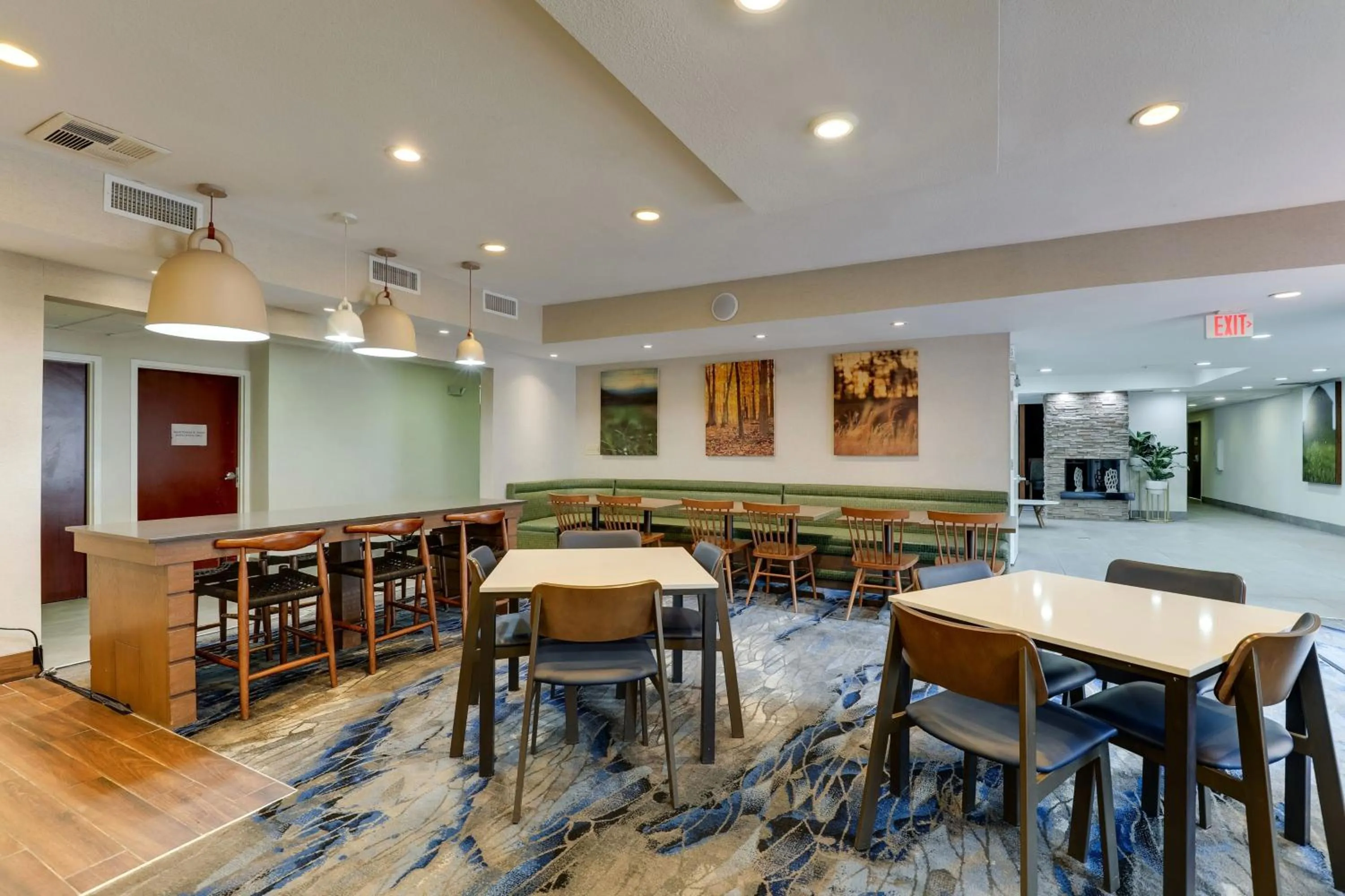 Restaurant/places to eat in Las Colinas Inn Irving, SureStay Collection by Best Western