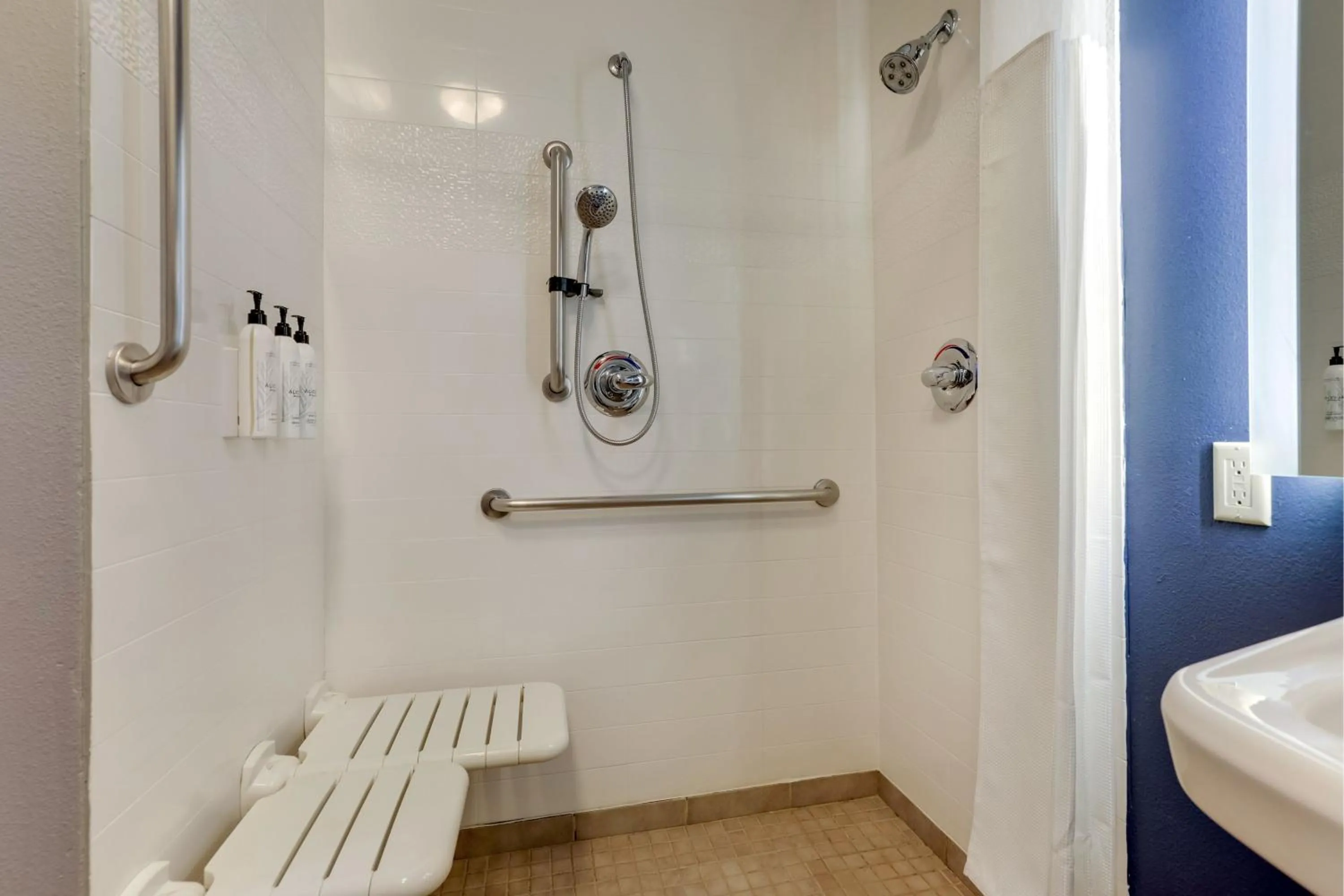 Bathroom in Las Colinas Inn Irving, SureStay Collection by Best Western
