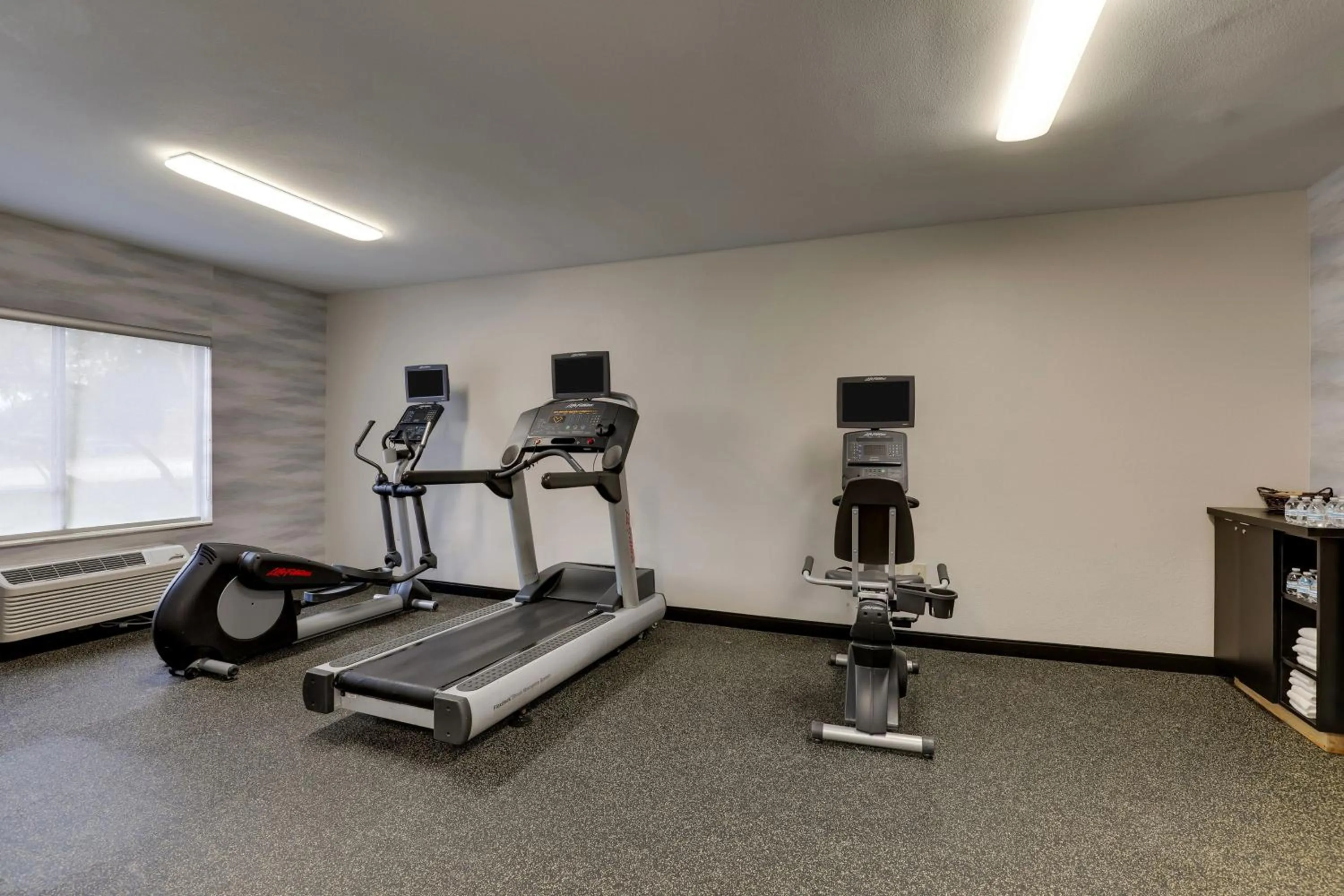 Fitness centre/facilities in Las Colinas Inn Irving, SureStay Collection by Best Western