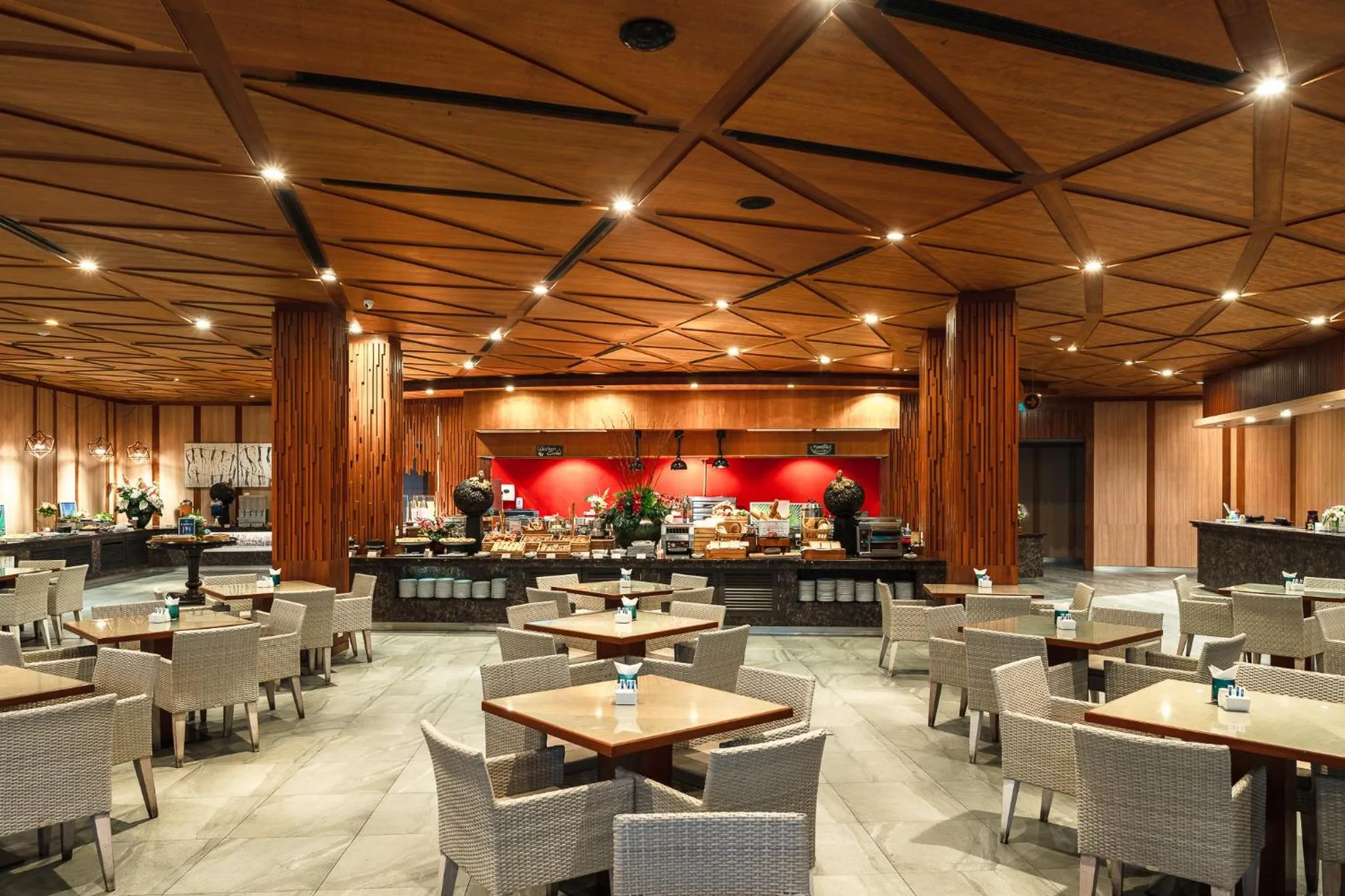 Restaurant/places to eat in Splash Beach Resort Phuket Family-Friendly Water Park Resort Near Phuket Airport