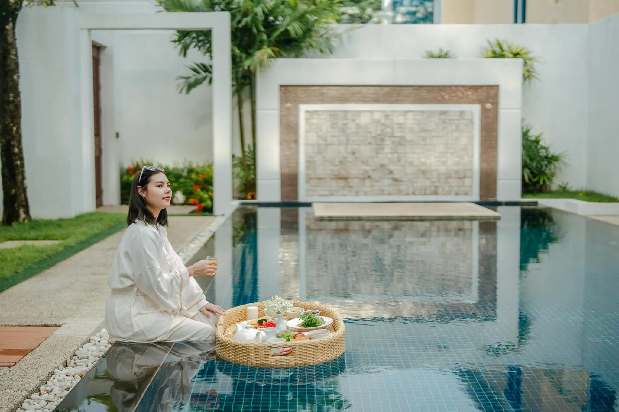 Food and drinks in Splash Beach Resort Phuket Family-Friendly Water Park Resort Near Phuket Airport