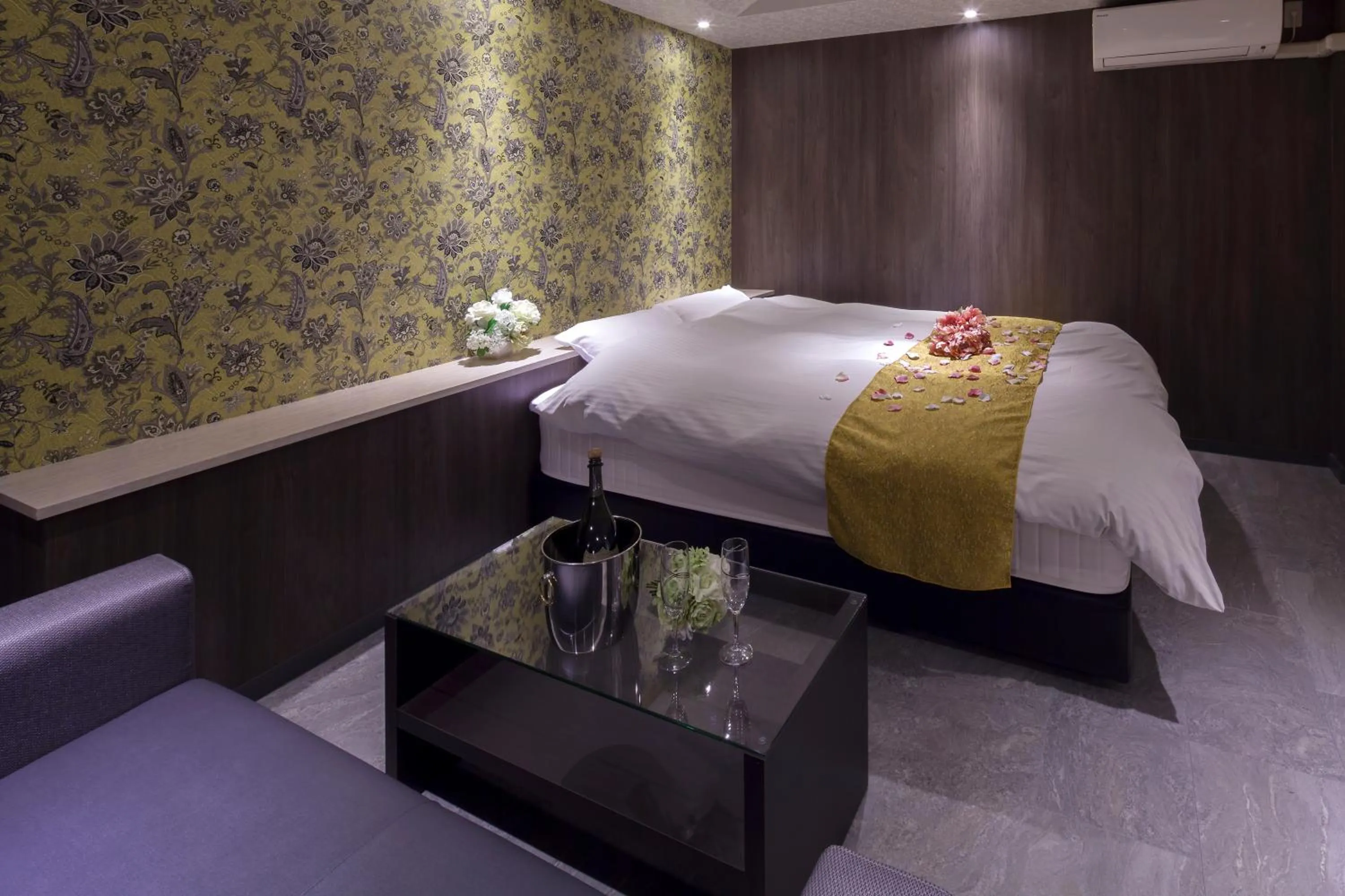 Bed in ホテルオリジン Hotel Origin 男塾ホテルグループ