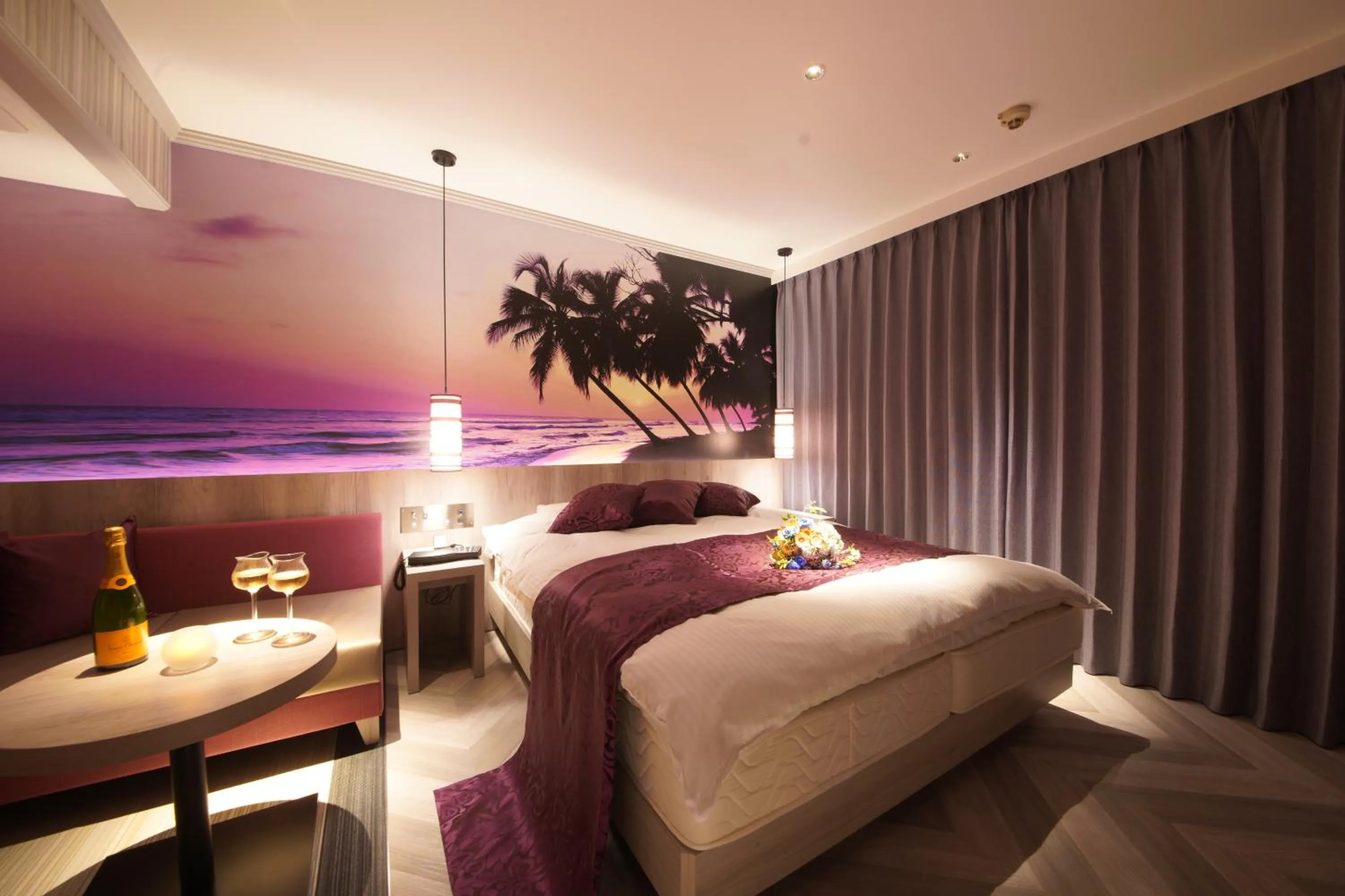 Photo of the whole room, Bed in ルトゥール難波 RetourNANBA 男塾ホテルグループ