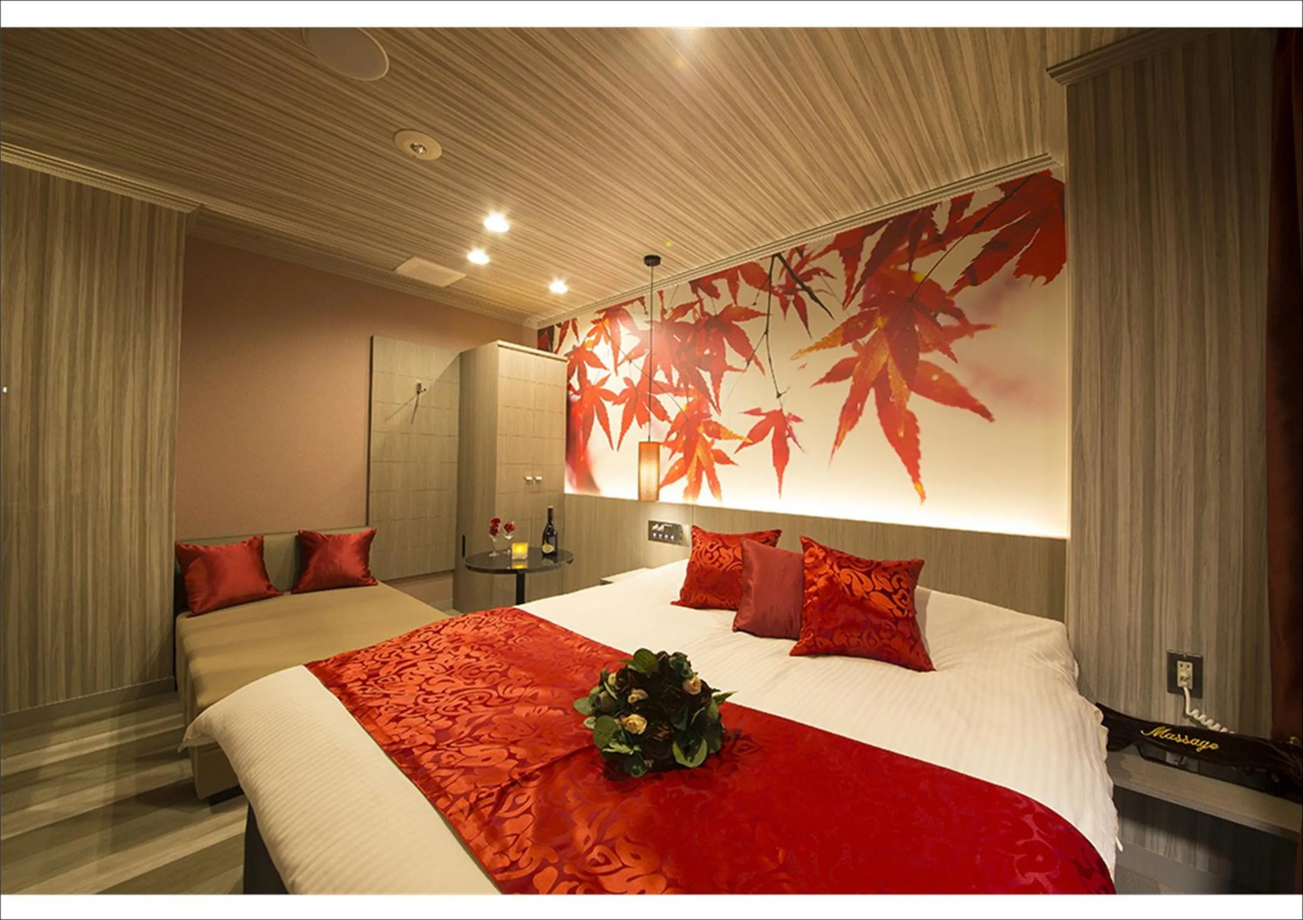 Bed in ルトゥール難波 RetourNANBA 男塾ホテルグループ