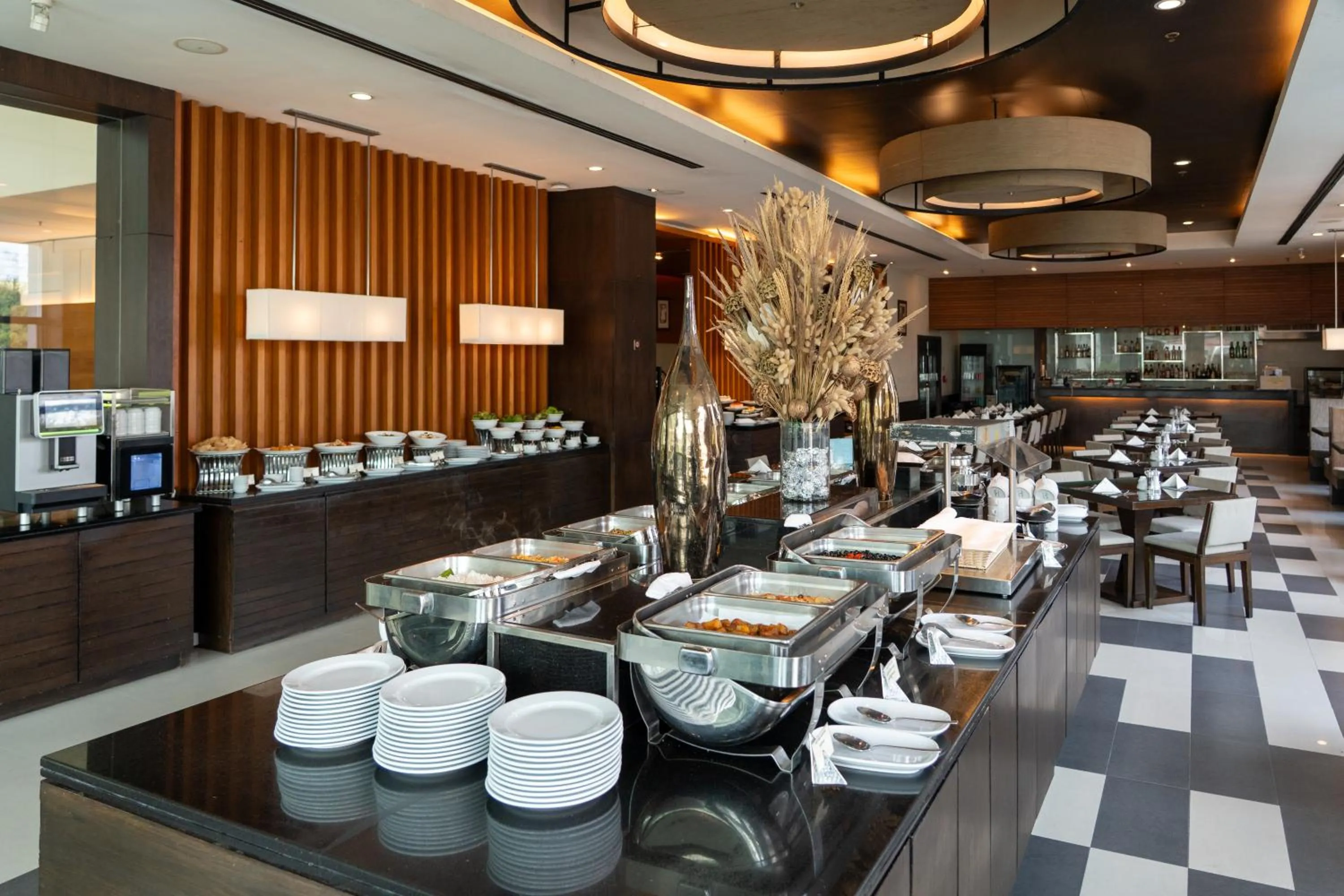 Restaurant/places to eat in Kantary Hotel Ayutthaya