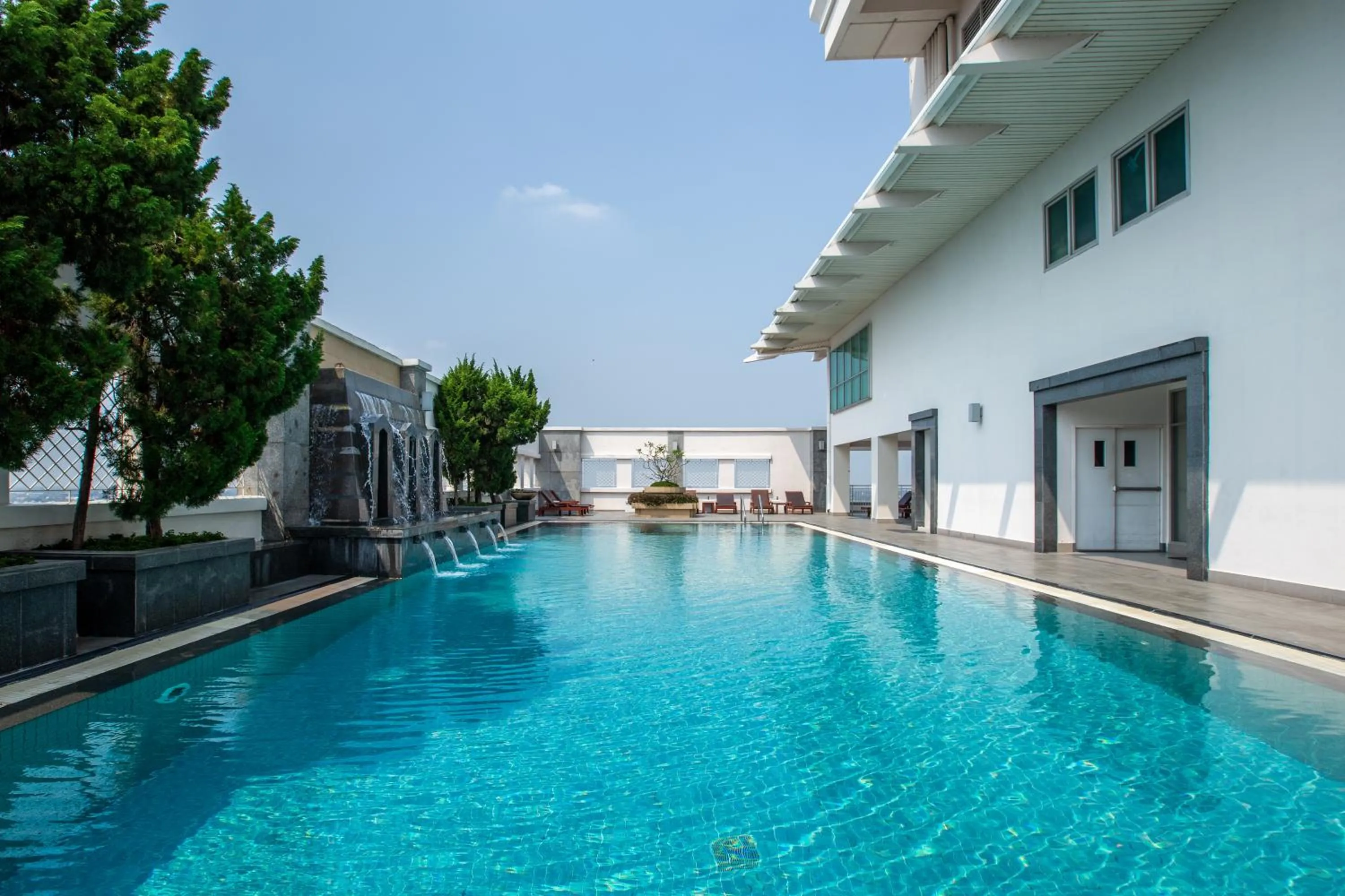 Pool view in Kantary Hotel Ayutthaya