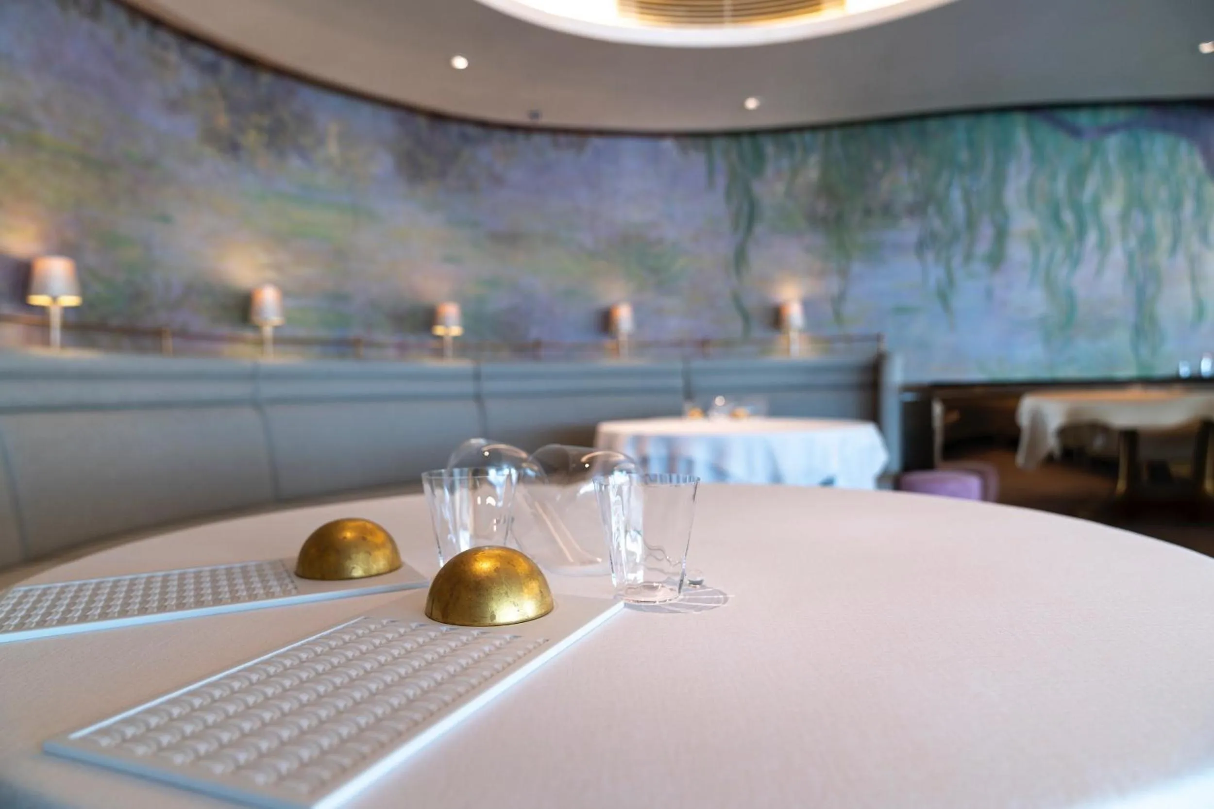 Restaurant/places to eat in Tower Club at lebua