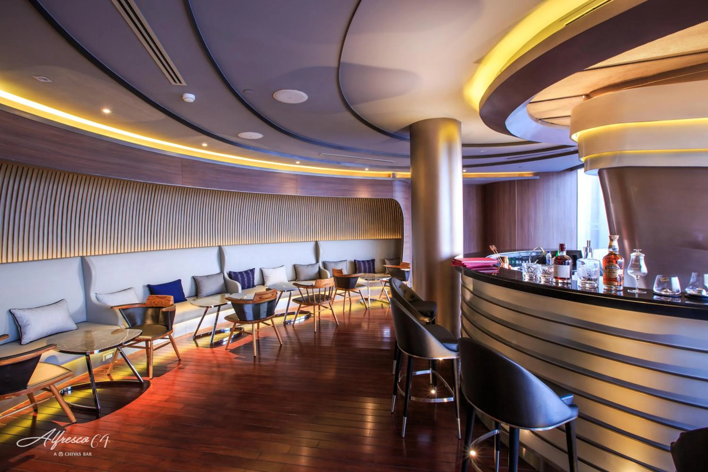 Lounge or bar in Tower Club at lebua