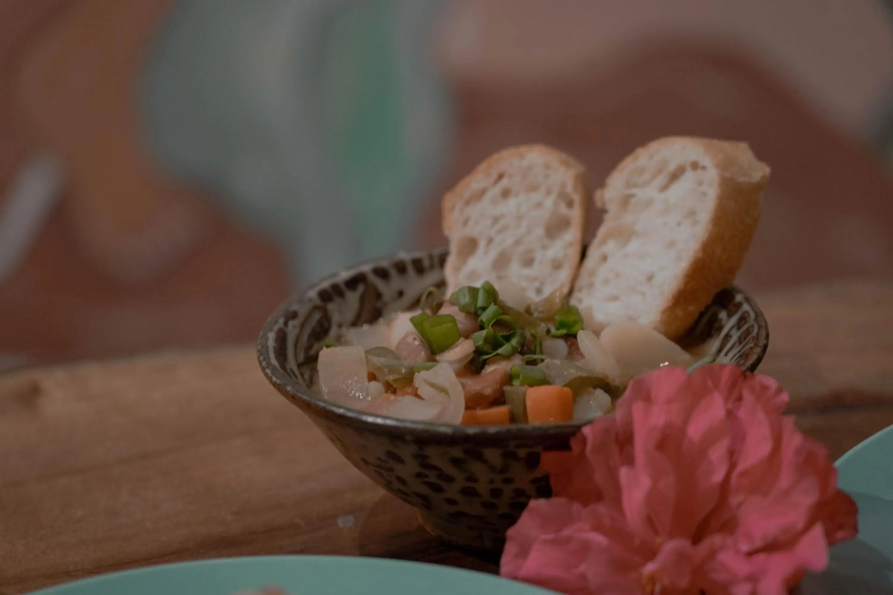 Dulan The Travel Bug Bistro Inn