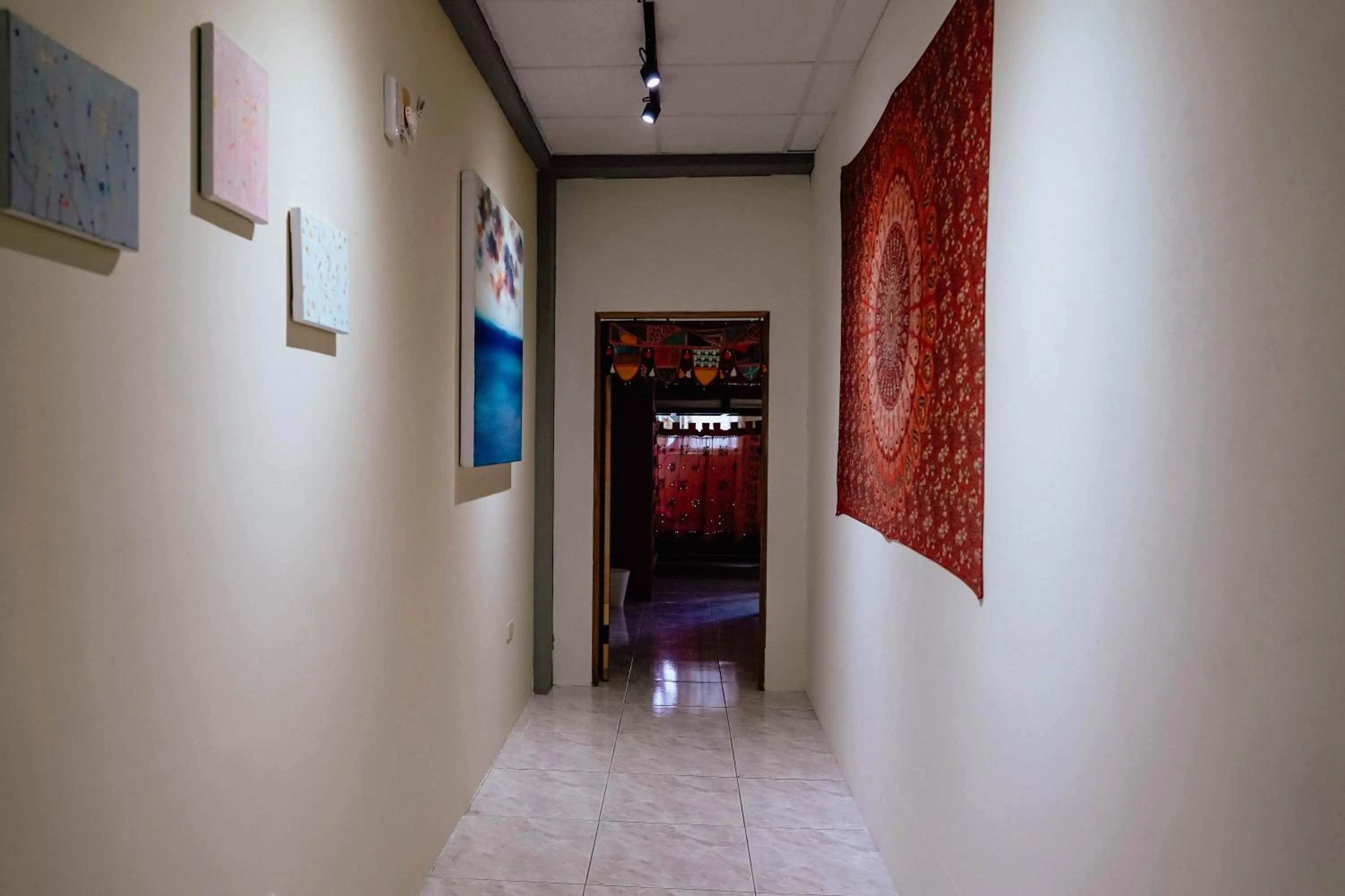 Dulan The Travel Bug Bistro Inn