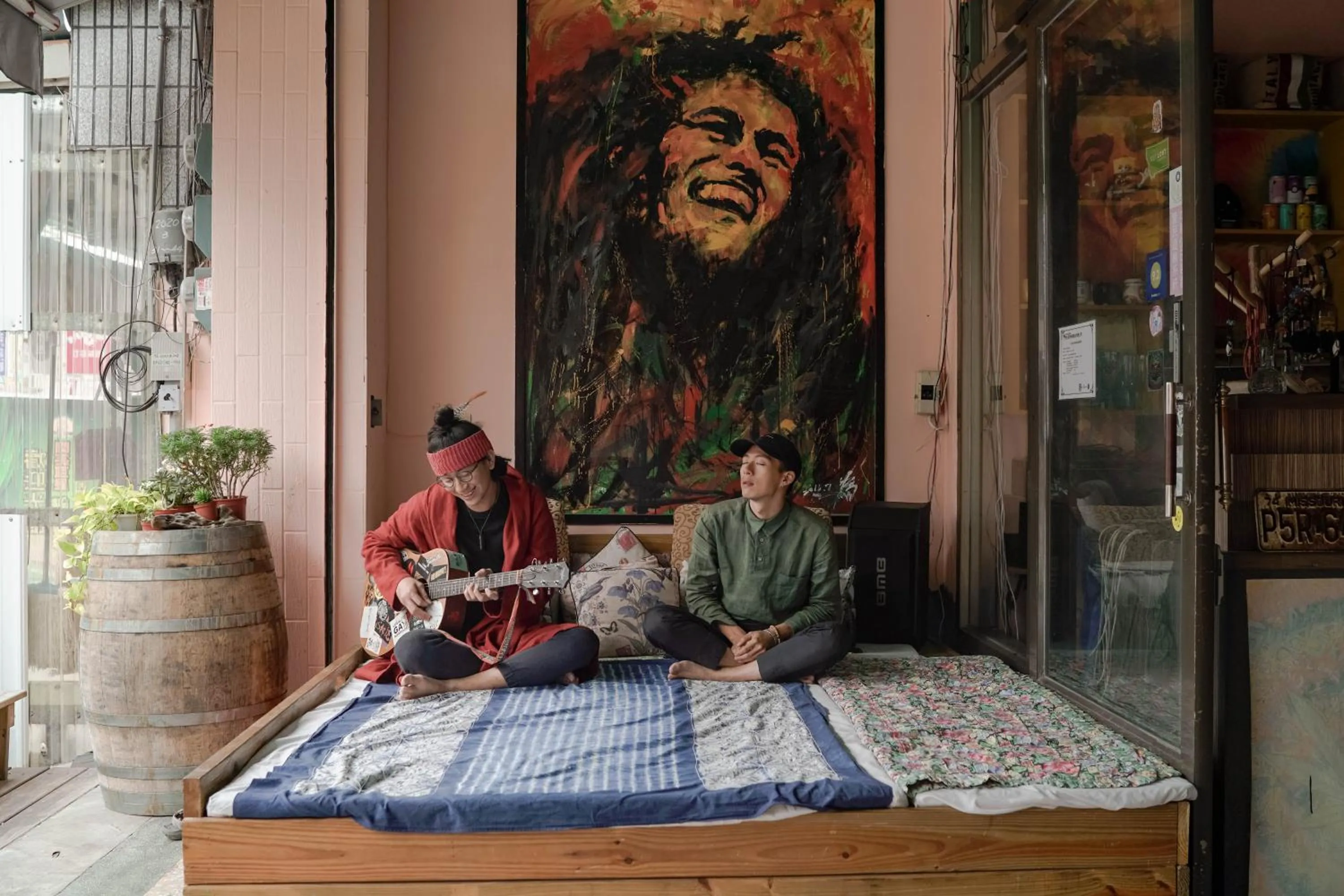 Property building in Dulan The Travel Bug Bistro Inn