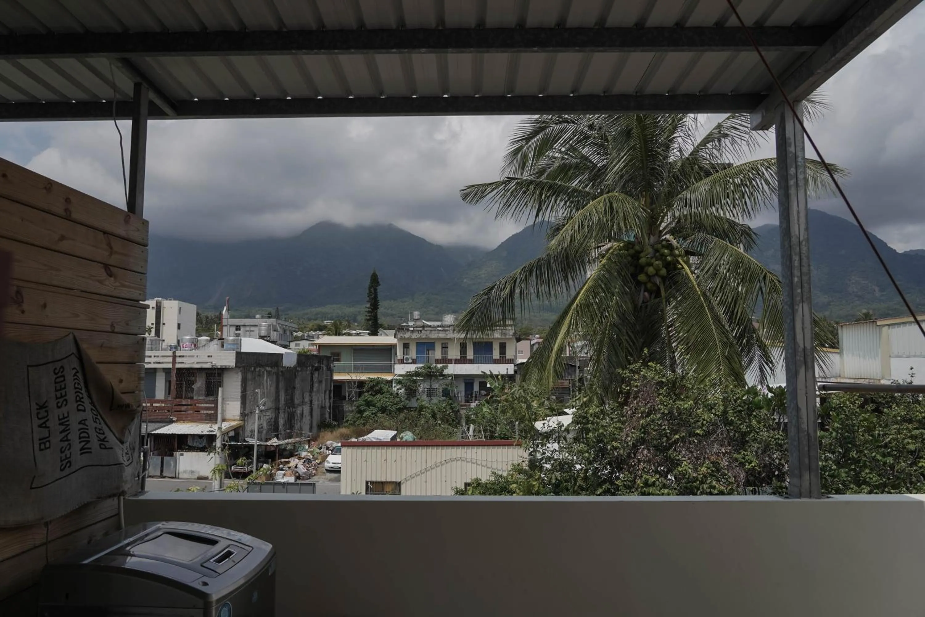 Dulan The Travel Bug Bistro Inn