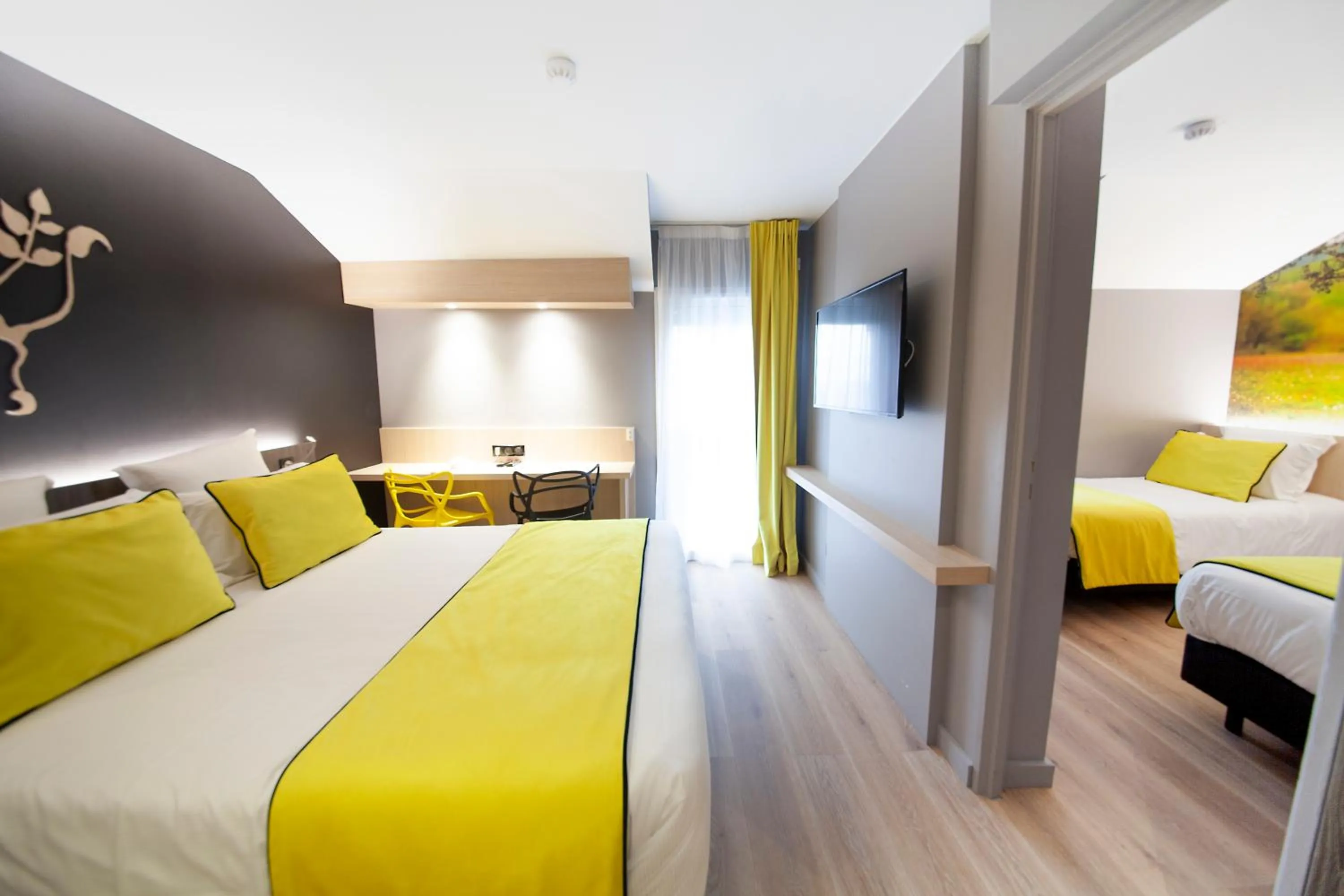 Photo of the whole room, Bed in Quality Hotel Clermont Kennedy