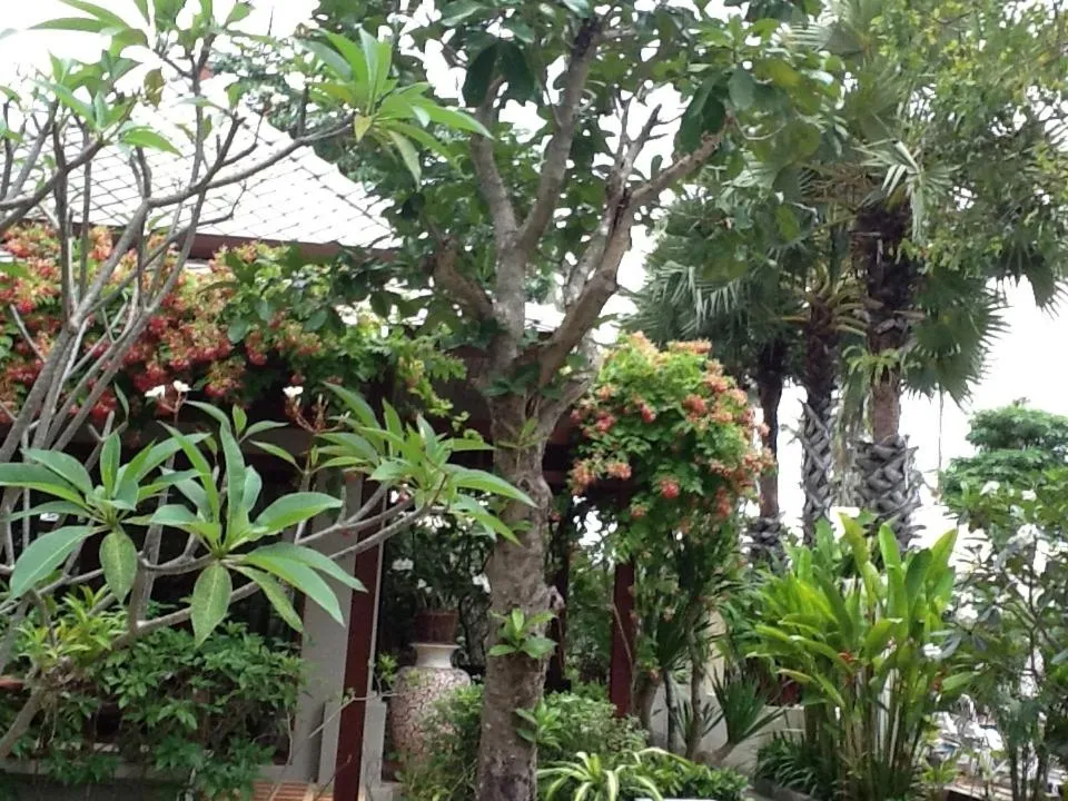Garden in Bhumlapa Garden Resort