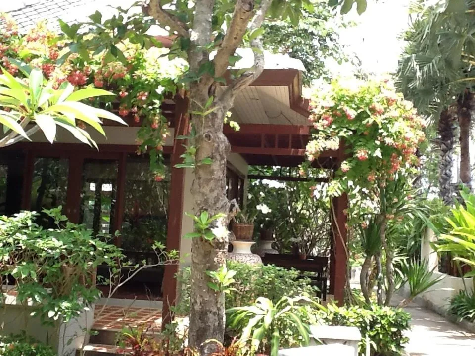 Garden in Bhumlapa Garden Resort