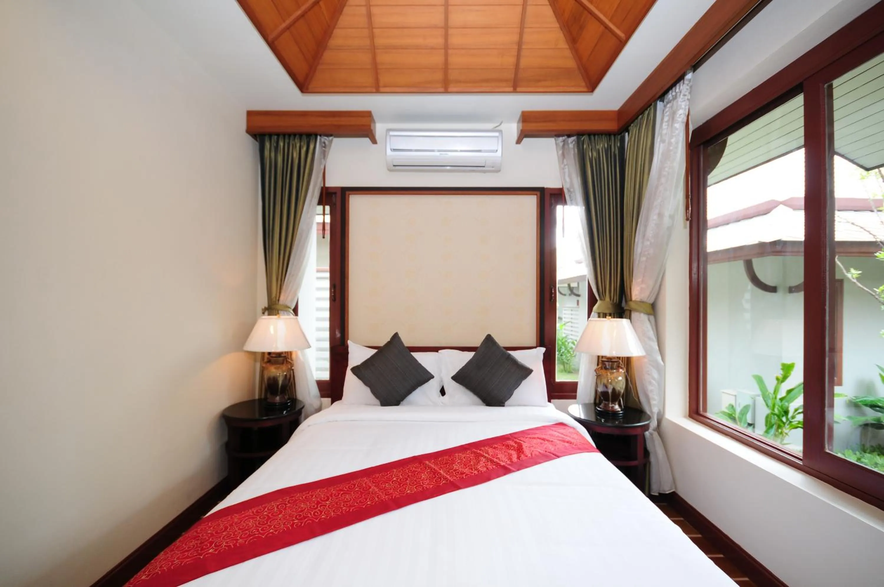 Bed in Bhumlapa Garden Resort