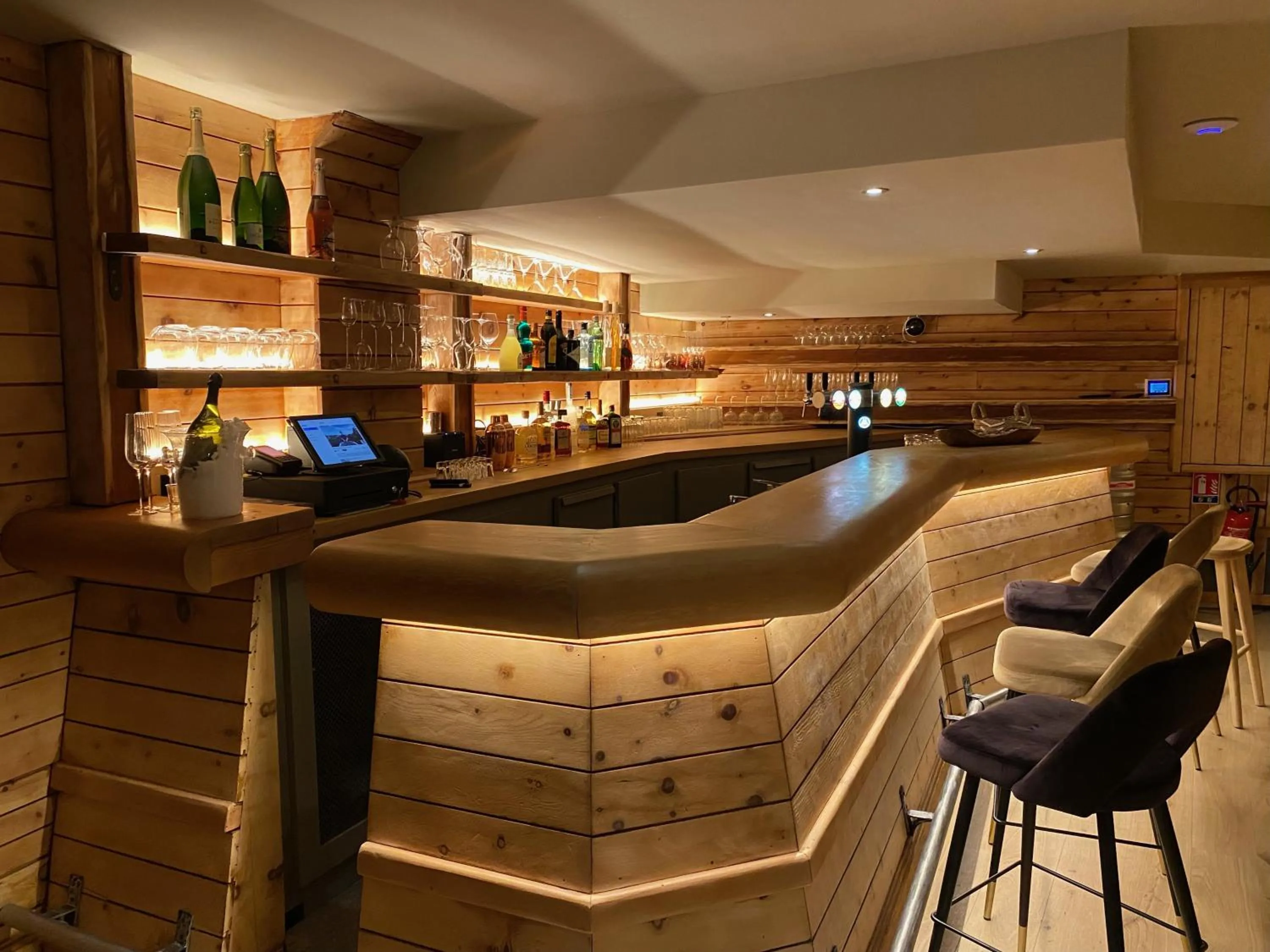 Lounge or bar in Everest Hotel