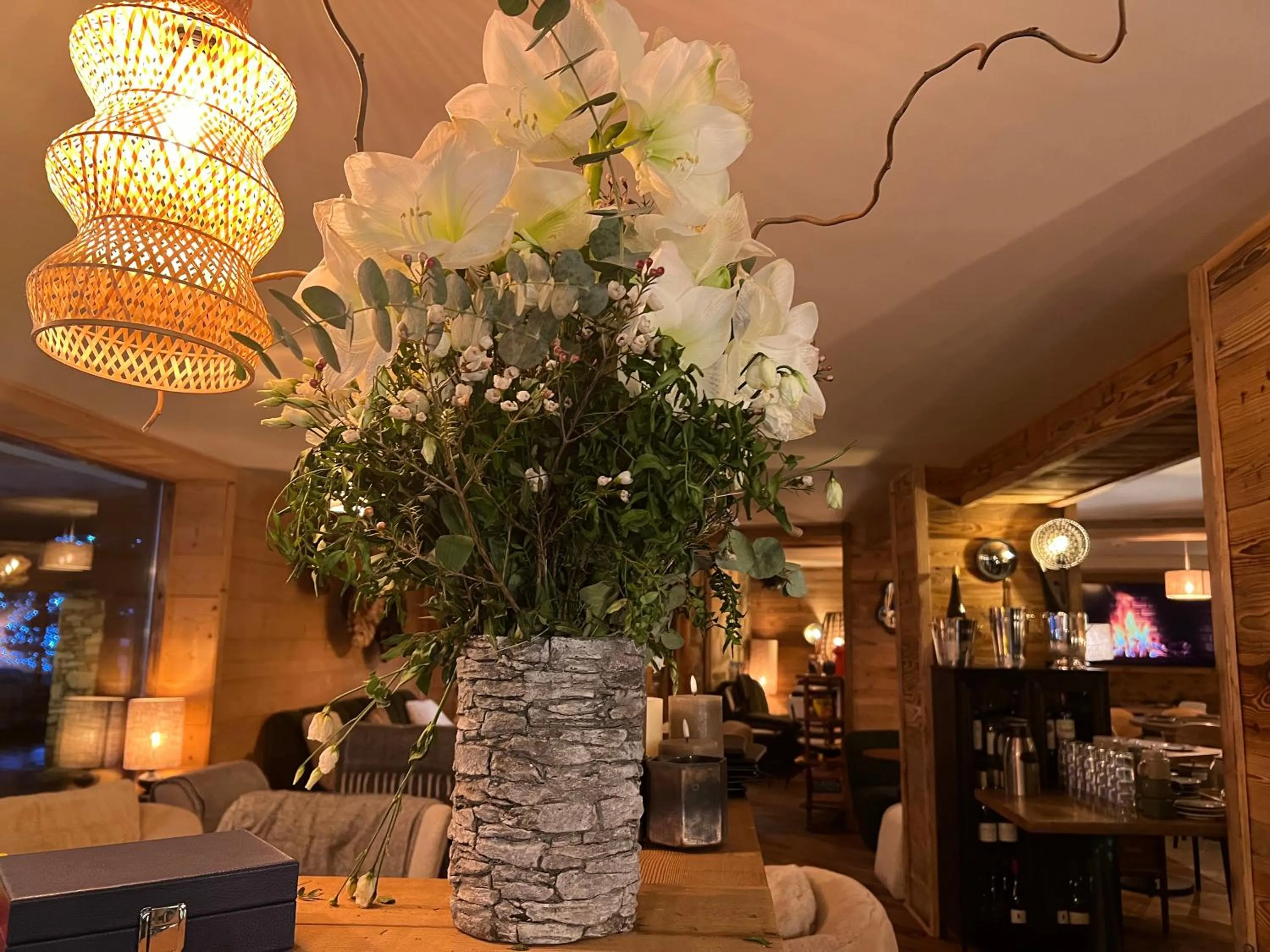 Living room in Everest Hotel