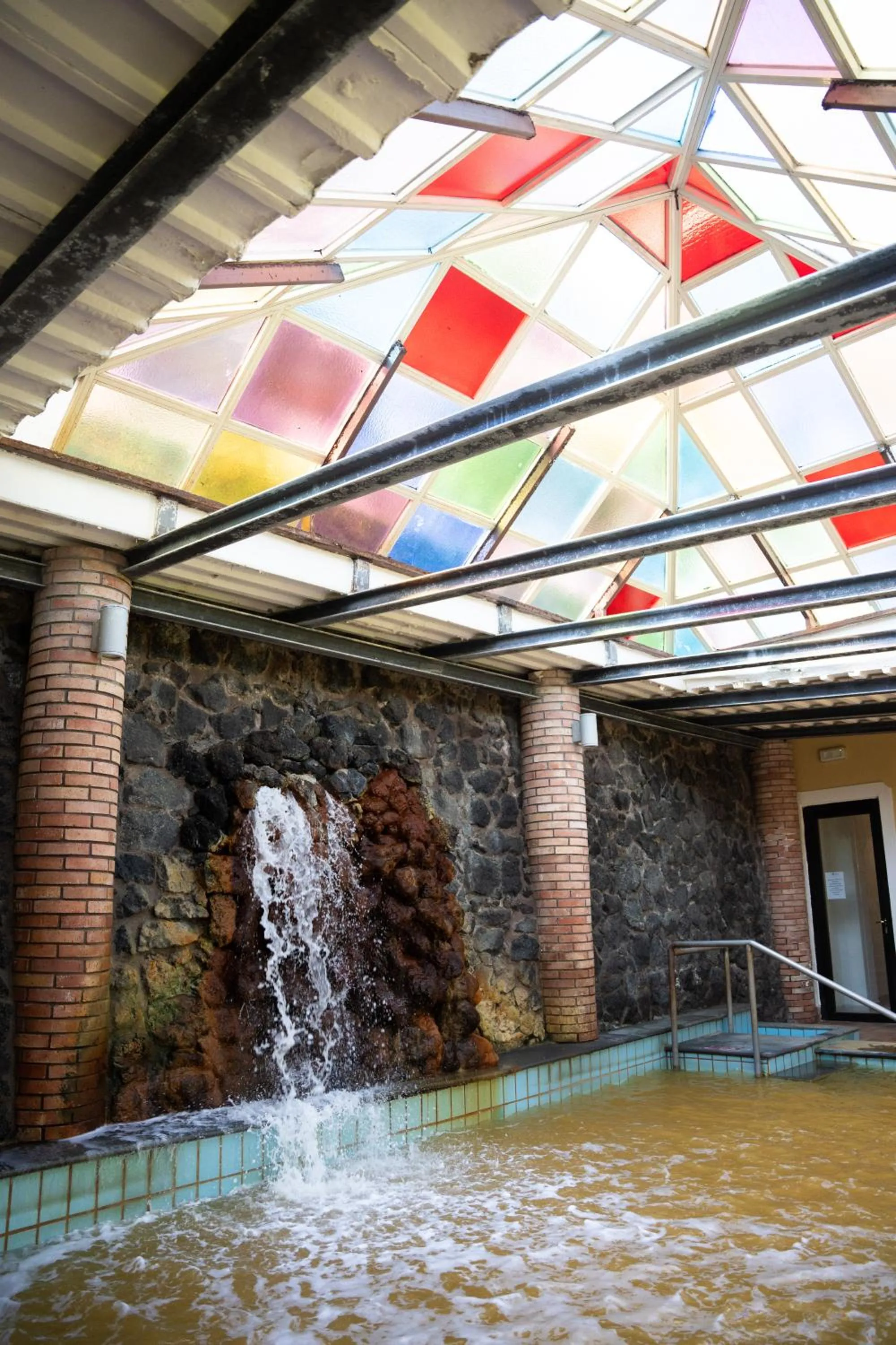 Swimming pool in Hotel San Valentino Terme