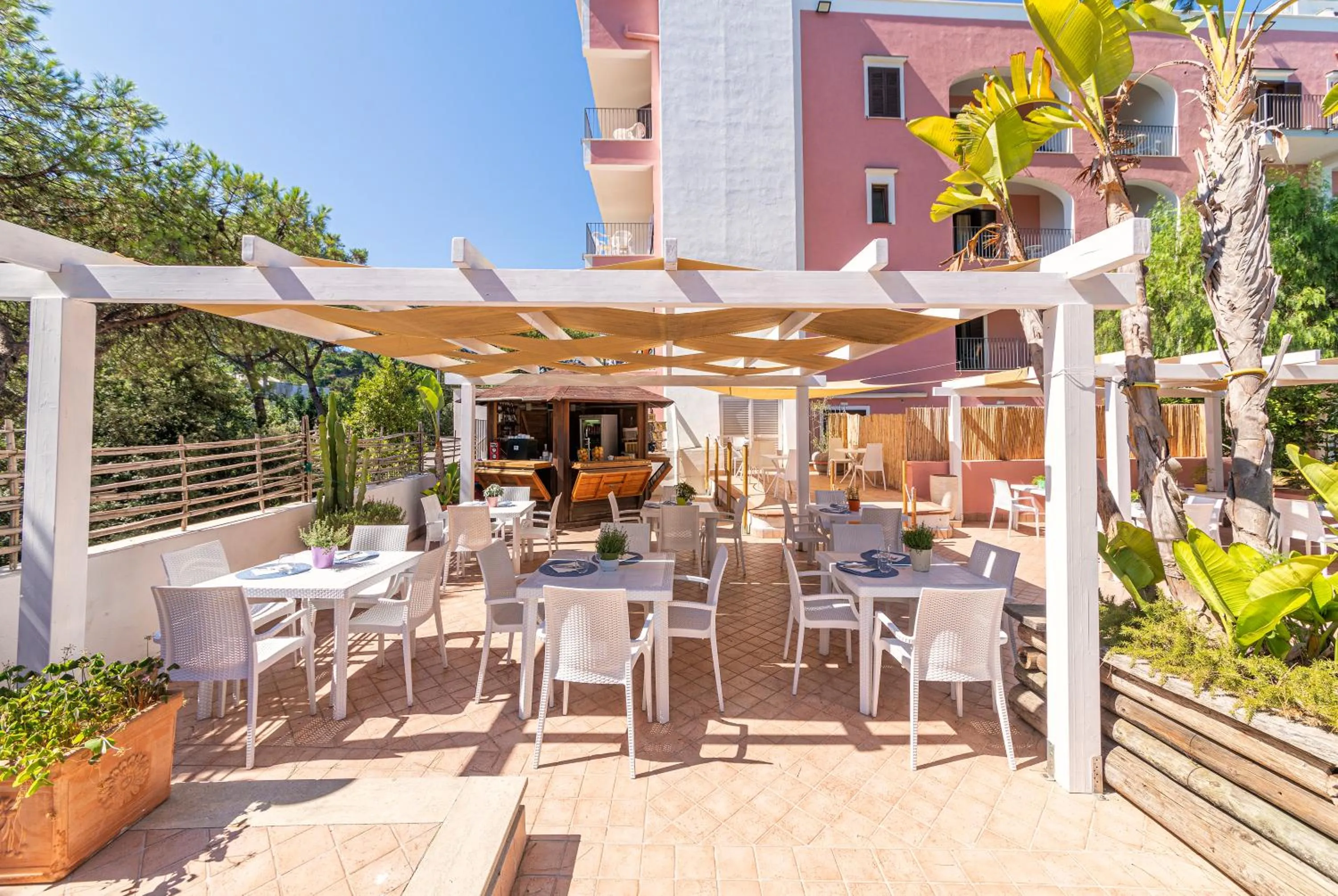 Restaurant/places to eat in Hotel San Valentino Terme