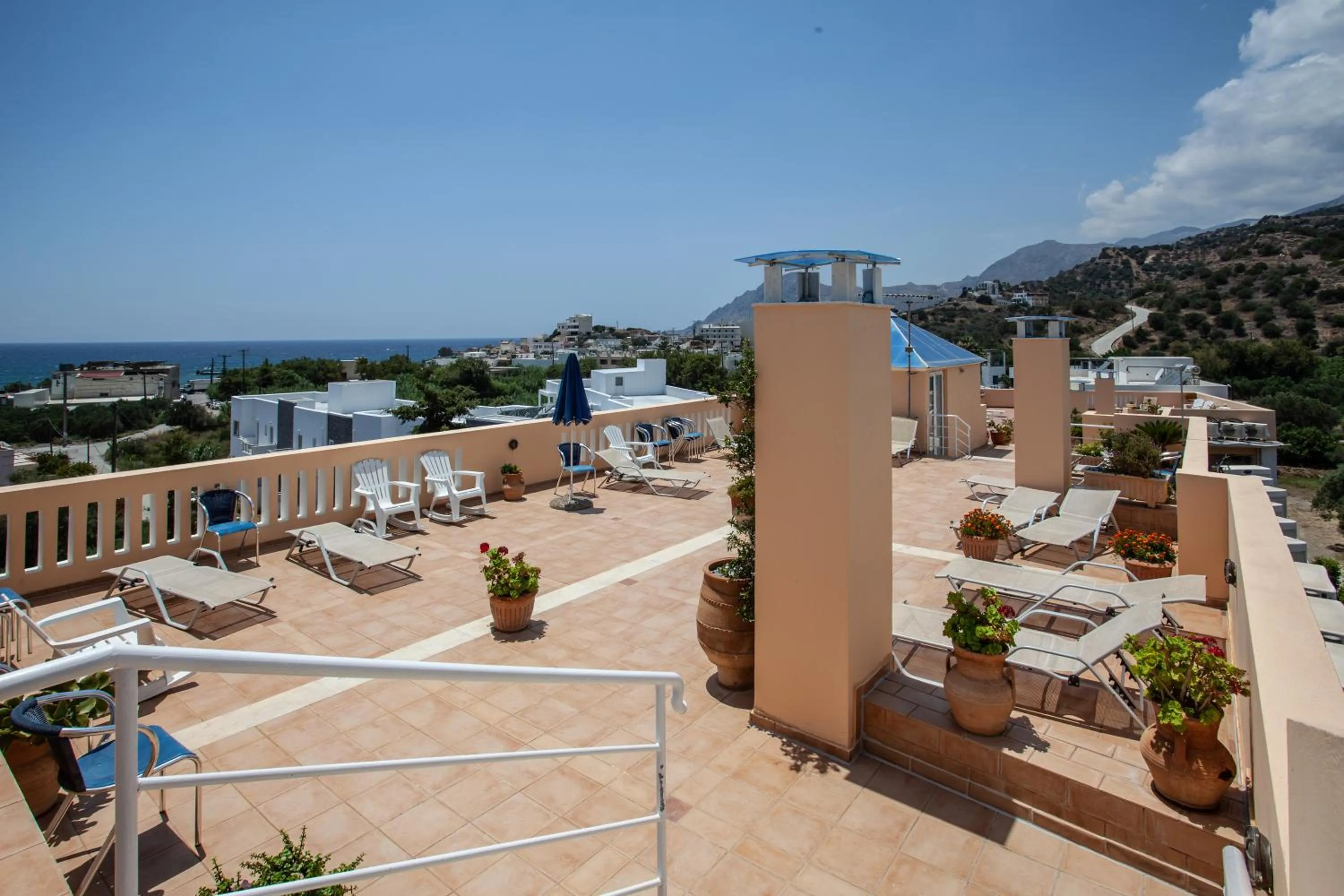 Area and facilities in Porto Plakias & Spa