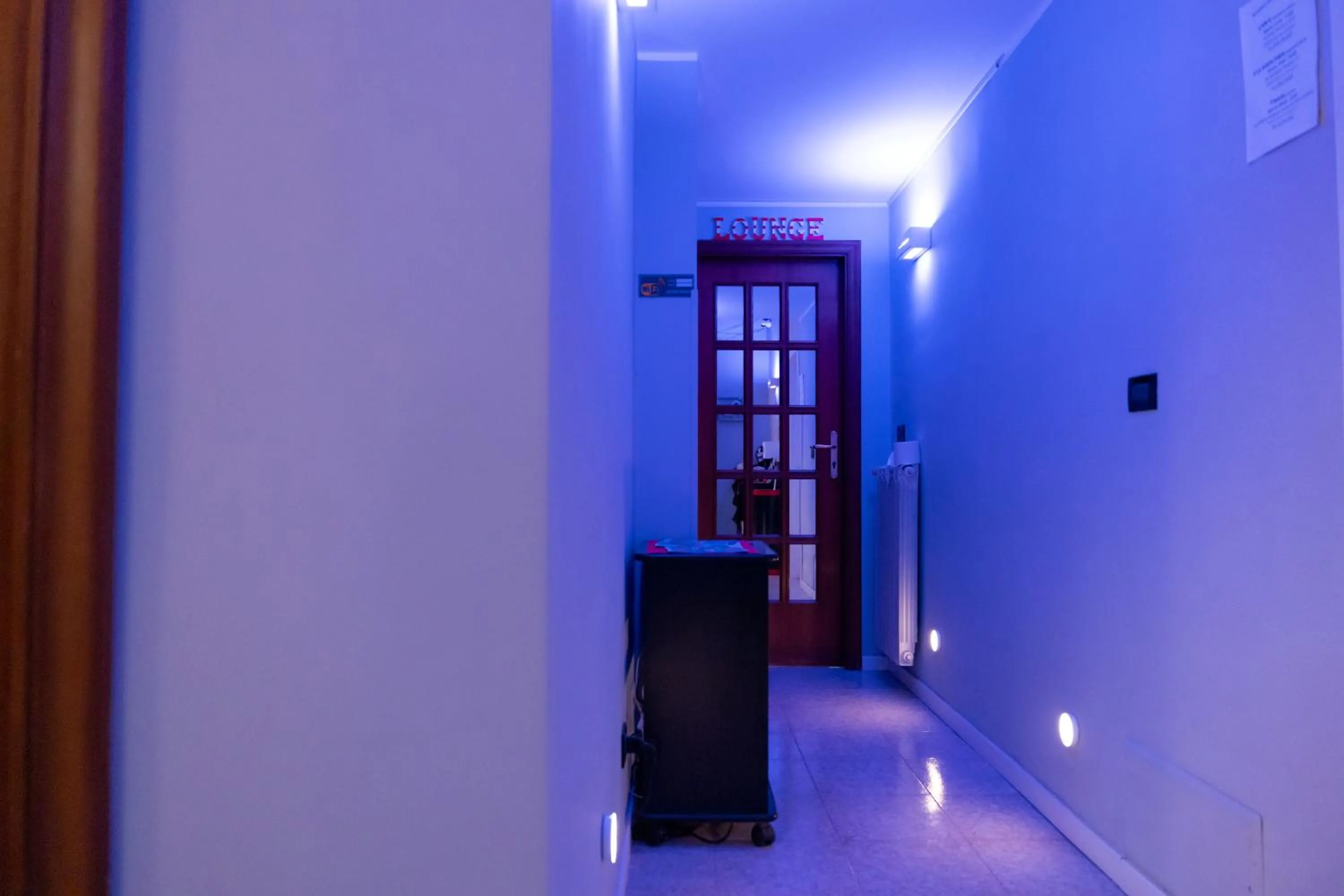 Facade/entrance in B&B enjoy music