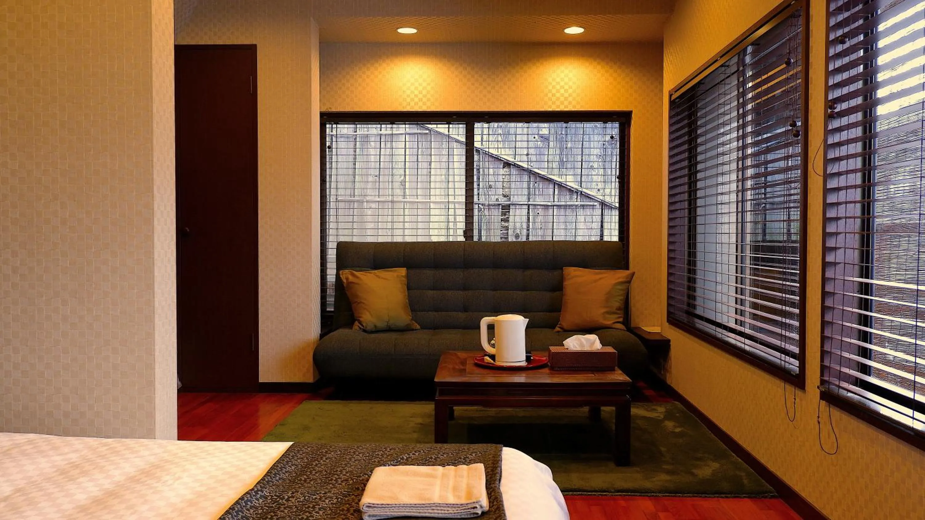 Photo of the whole room, Bed in Gionkoh