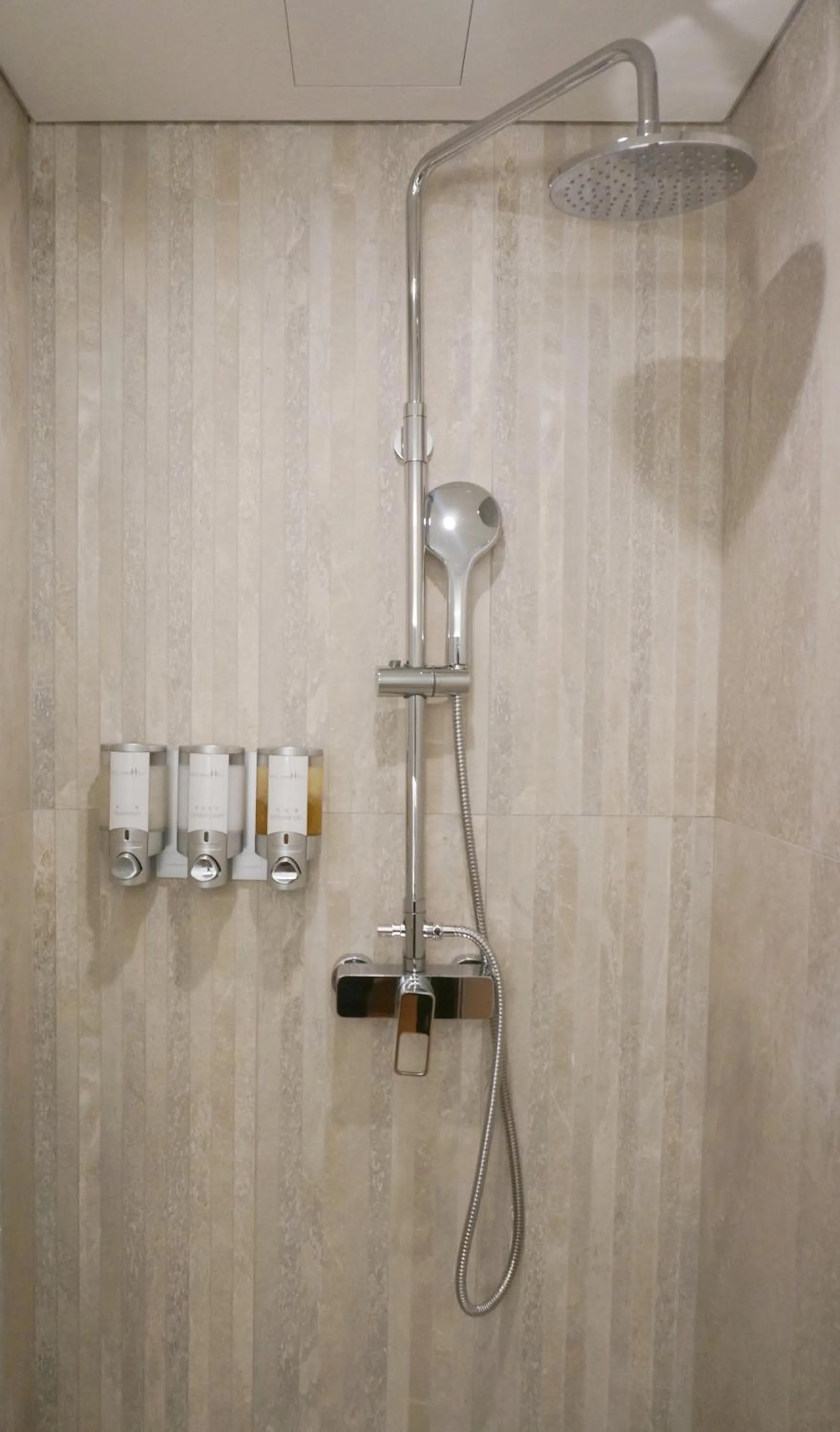 Shower in Hotel Park Habio
