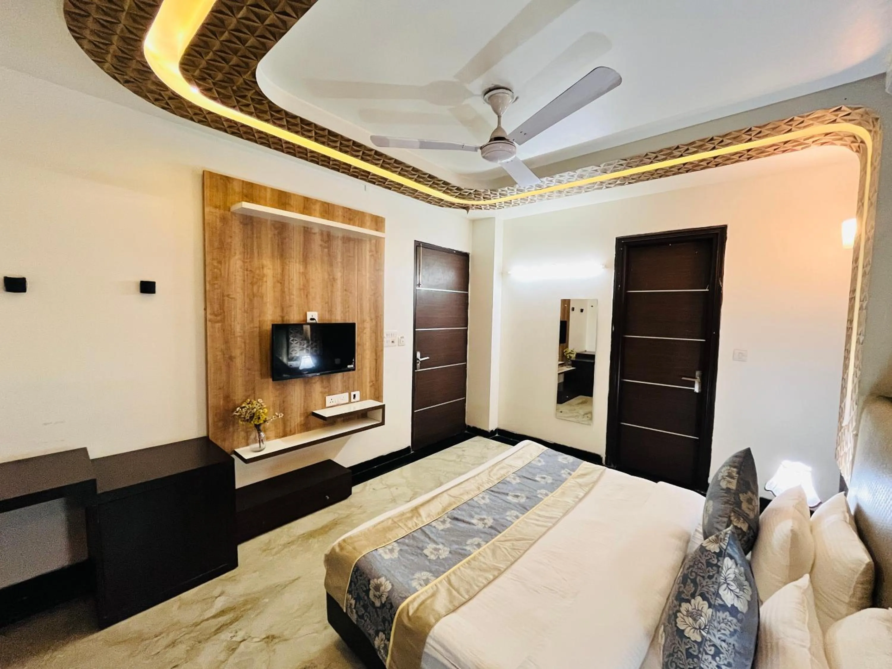 Bed in Hotel Dayal Regency near IMT Chowk Manesar, Manesar