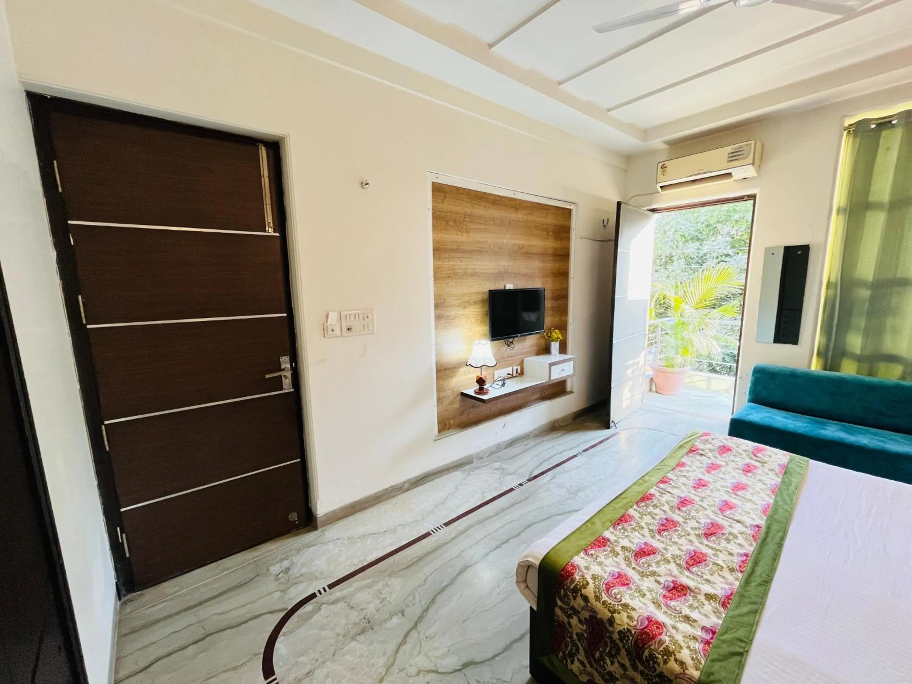 TV and multimedia, Bed in Hotel Dayal Regency near IMT Chowk Manesar, Manesar