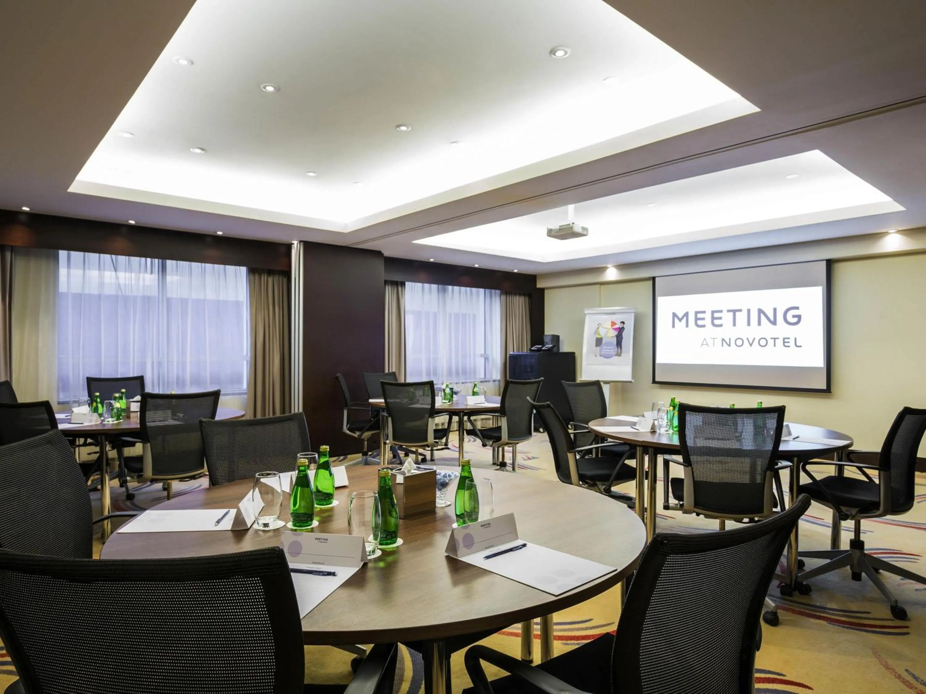 Meeting/conference room in Novotel Deira Creekside Dubai