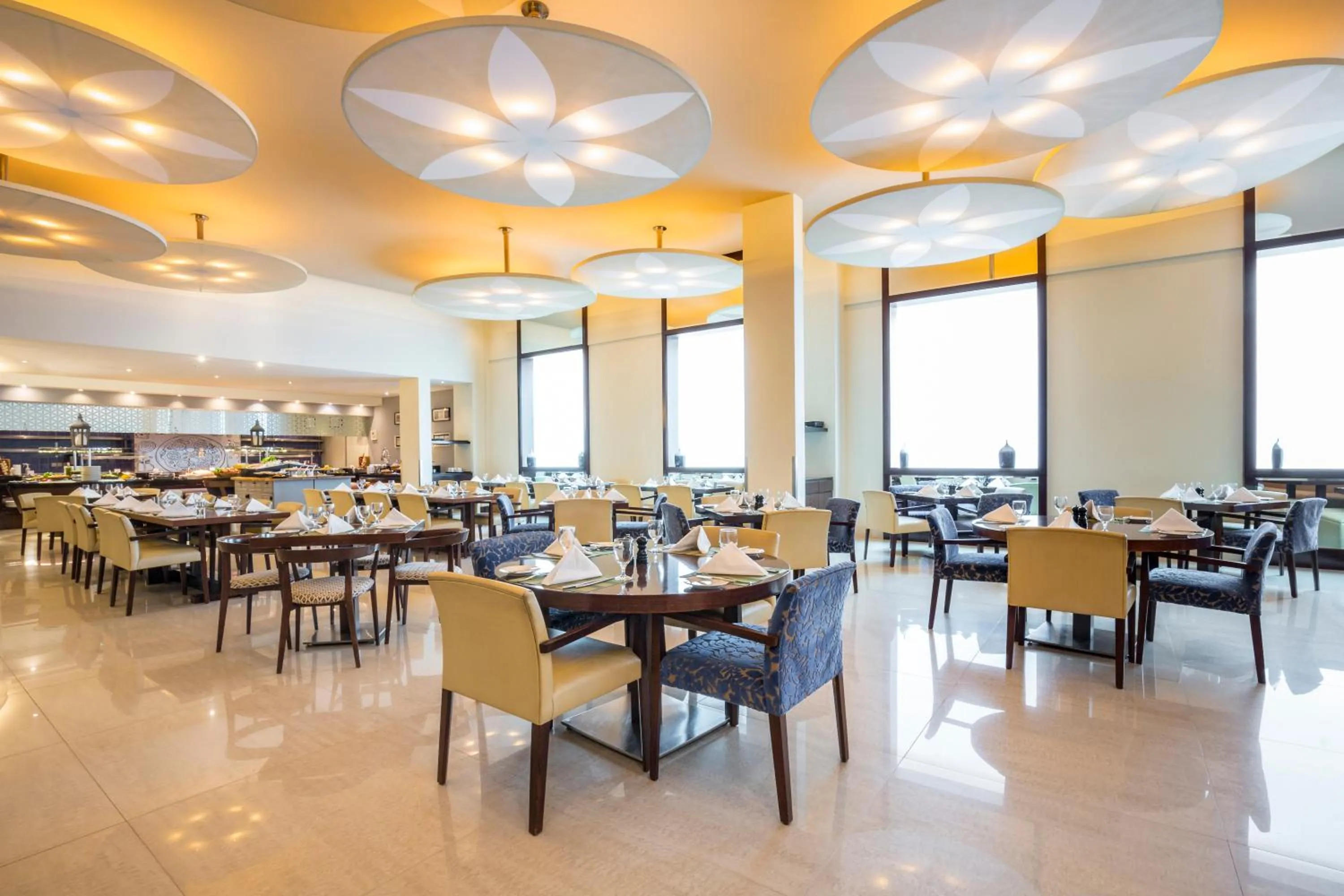 Restaurant/places to eat in Novotel Deira Creekside Dubai