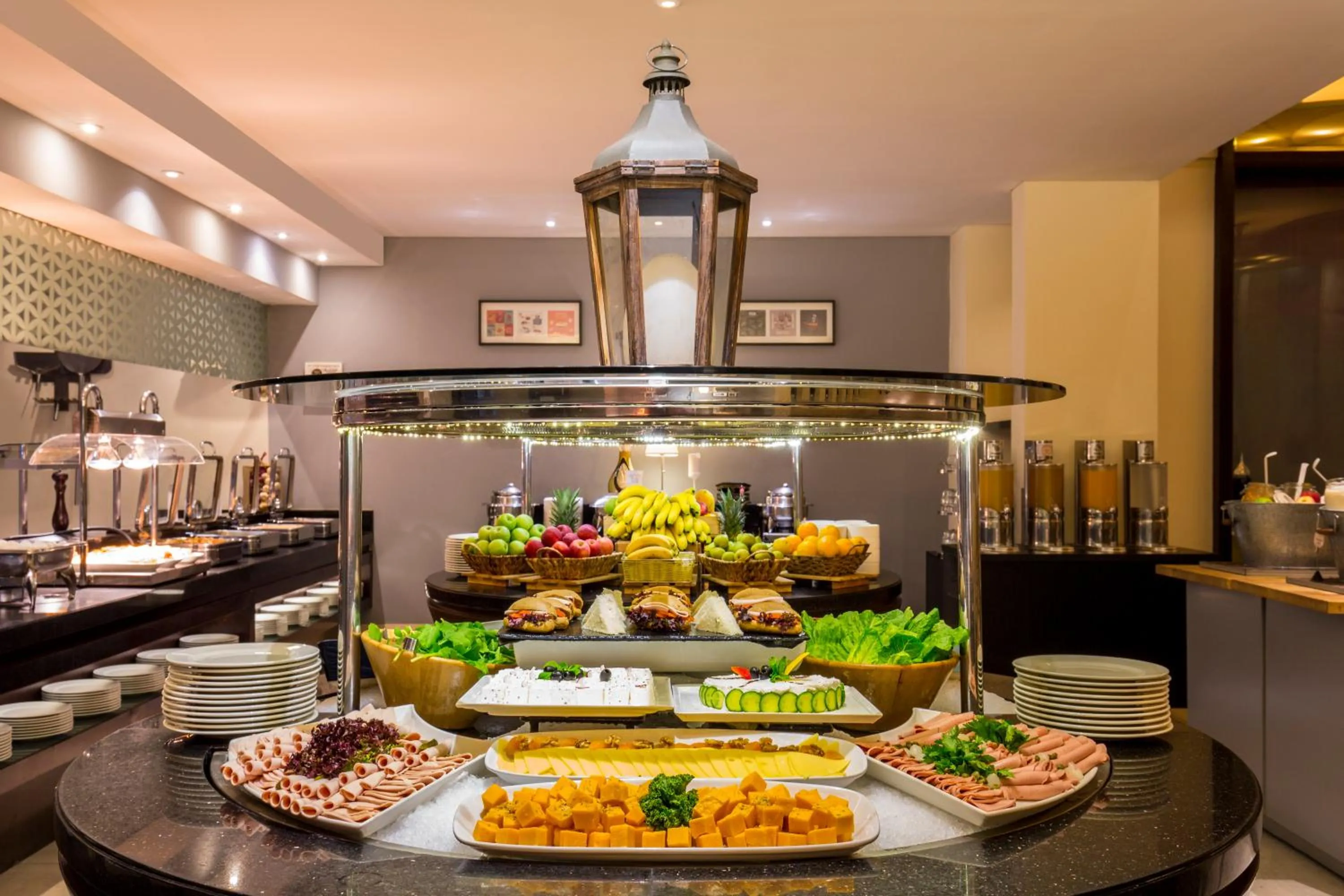 Food and drinks in Novotel Deira Creekside Dubai