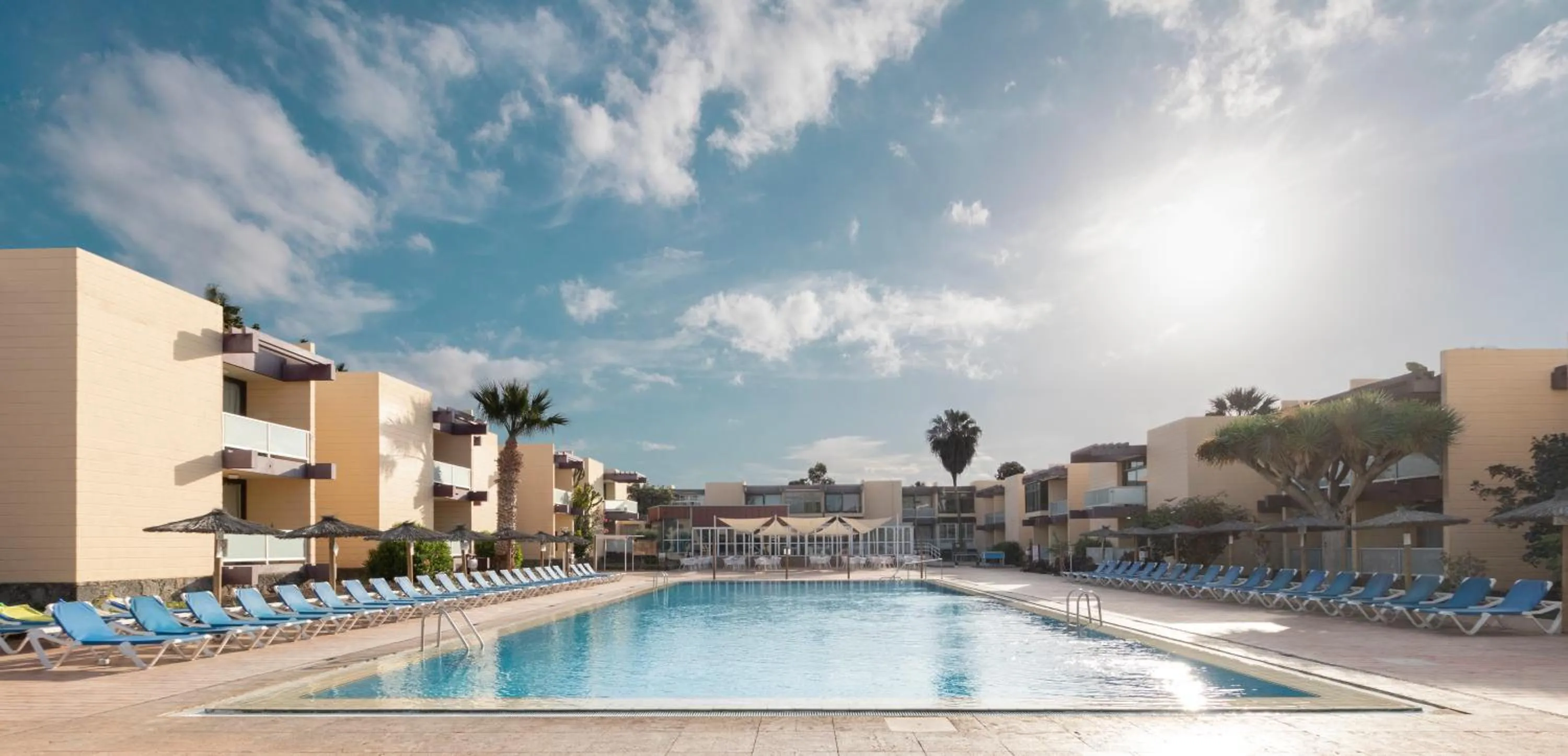 Swimming pool in Hotel Palia Don Pedro