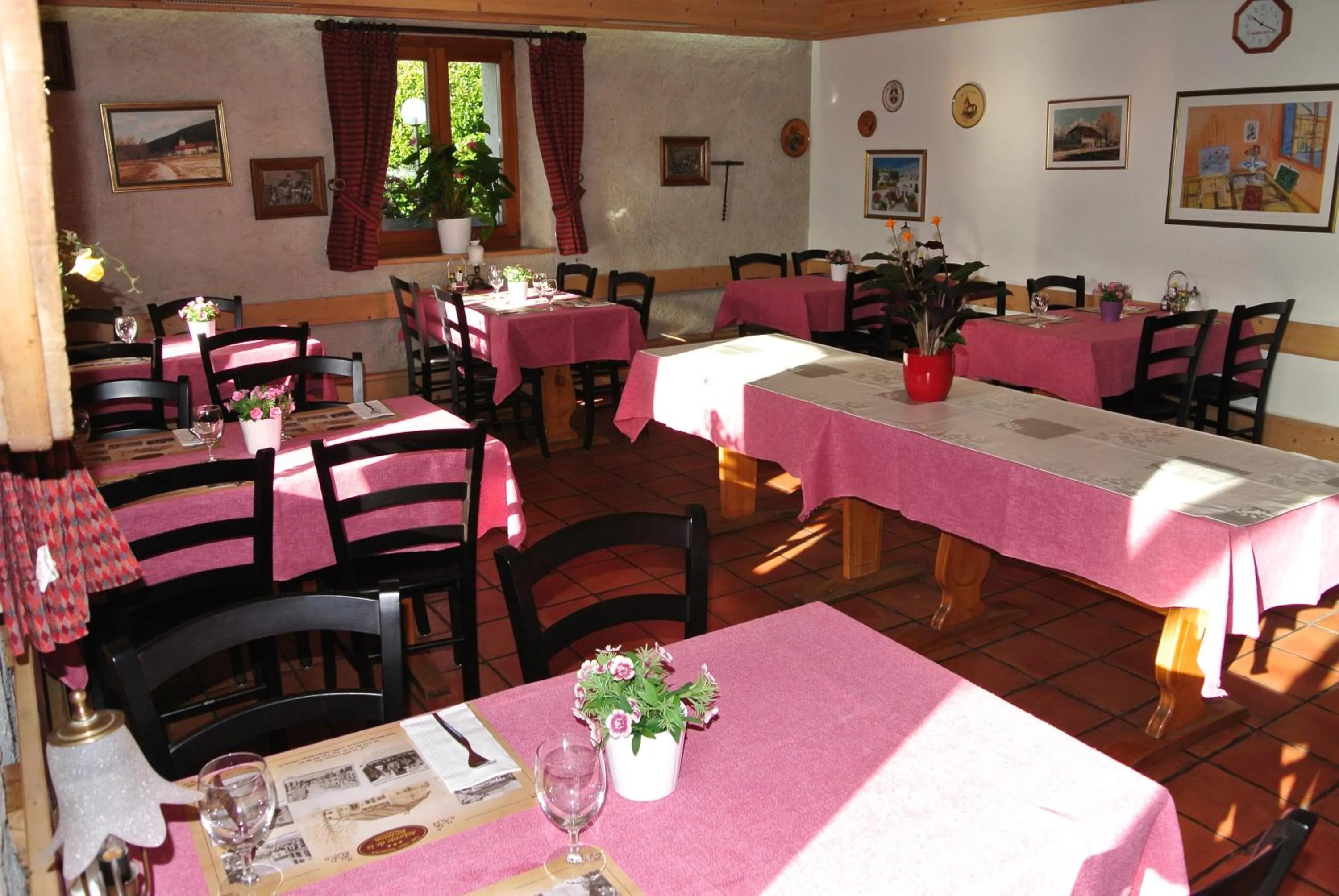 Restaurant/places to eat in Auberge de la Réunion