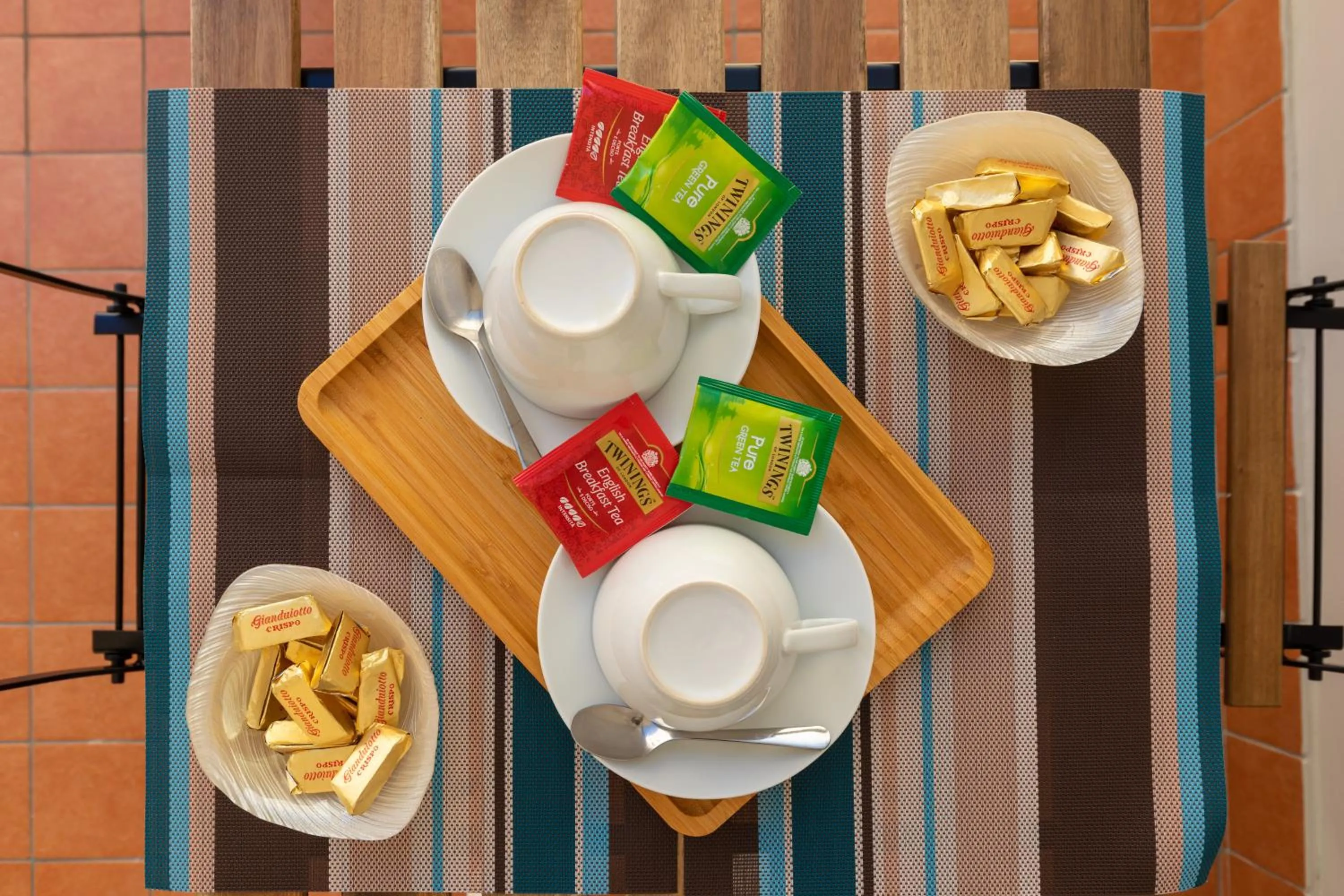 Coffee/tea facilities in Napolilive B&B