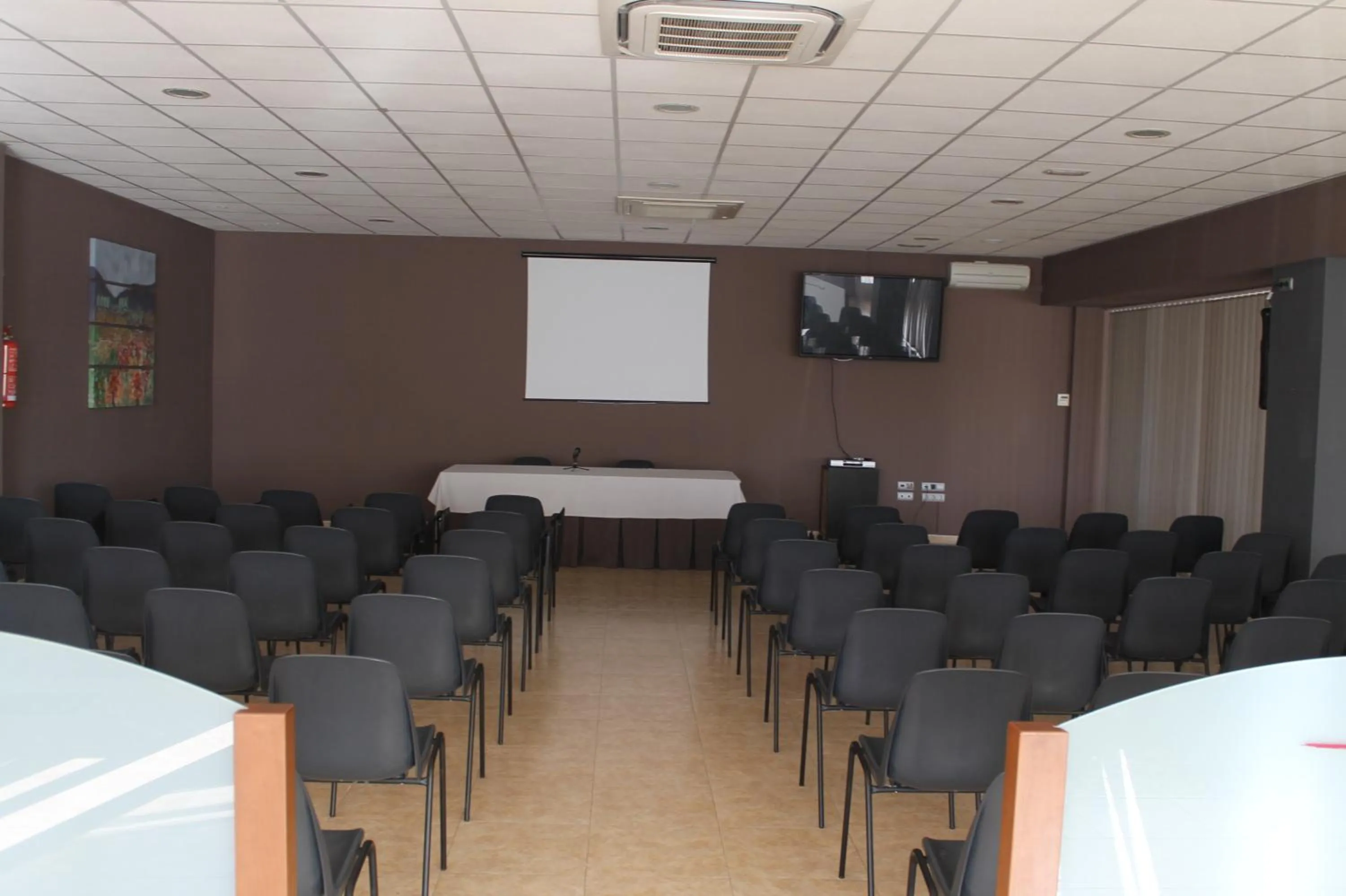 Business facilities in Hotel Restaurante El Tollo