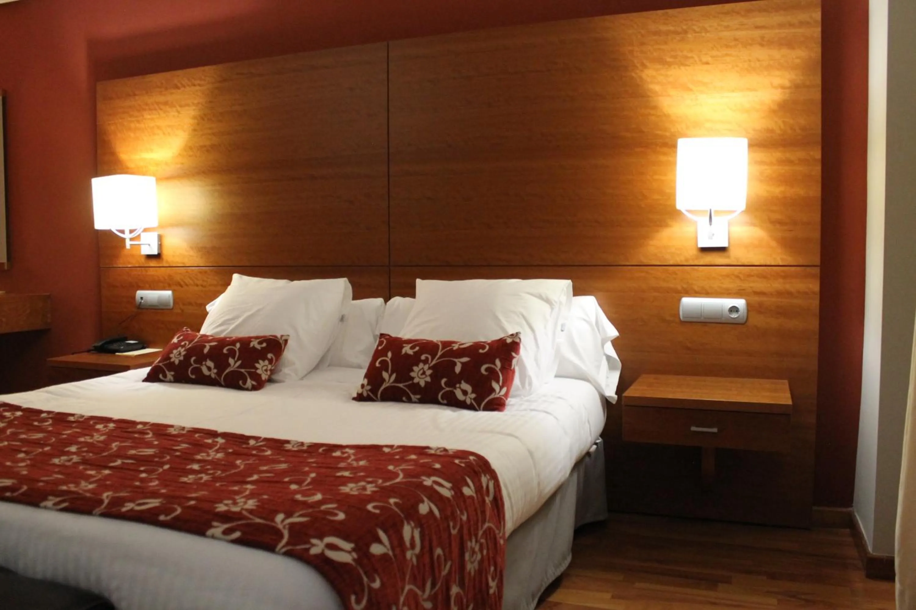 Bed in Hotel Restaurante El Tollo