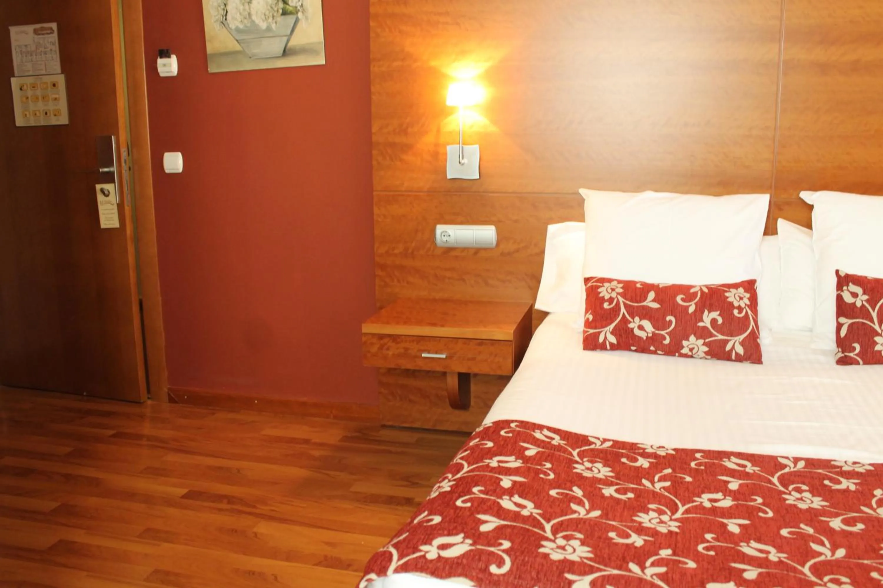 Bed in Hotel Restaurante El Tollo