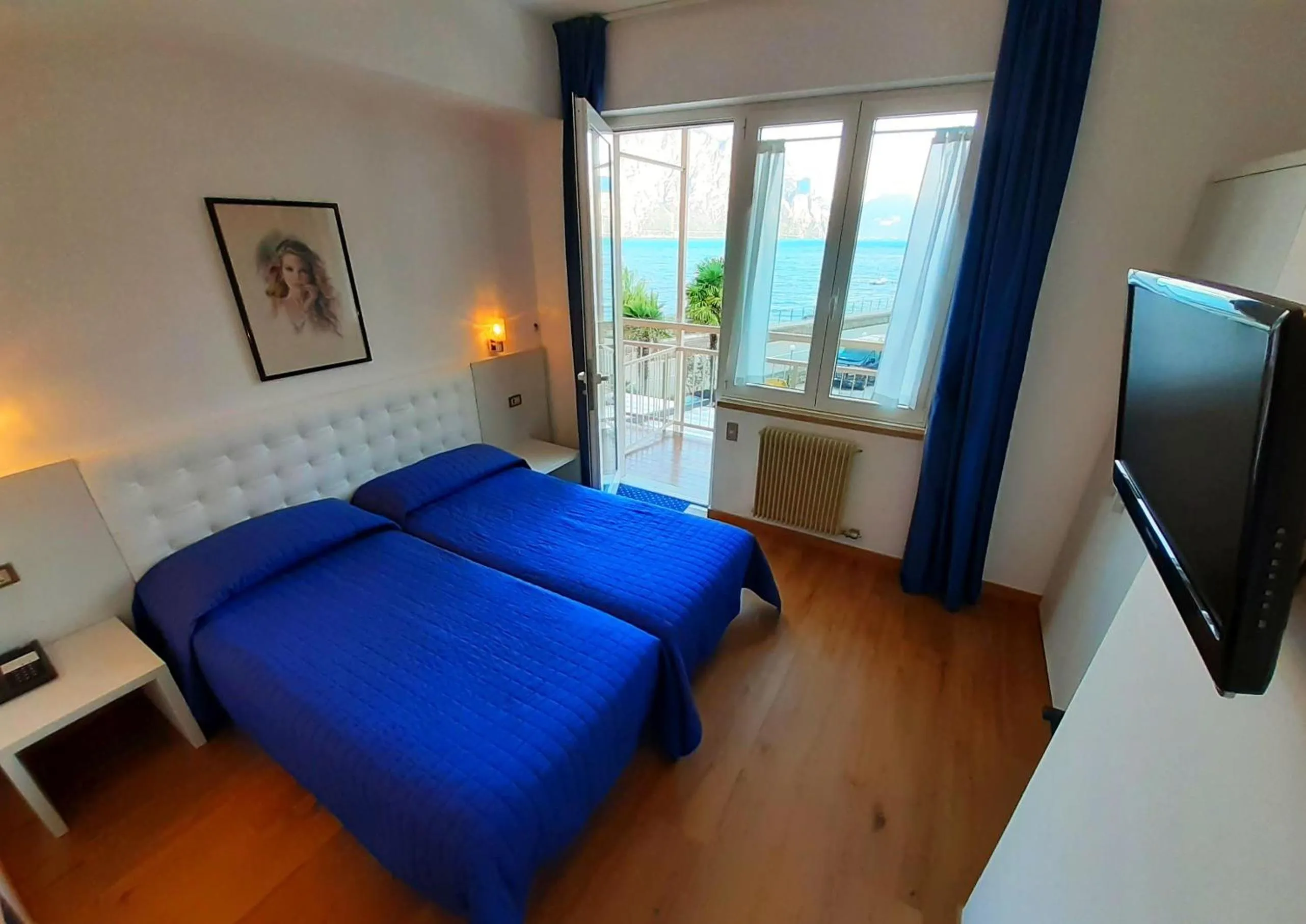 Photo of the whole room, Bed in Hotel Al Molino