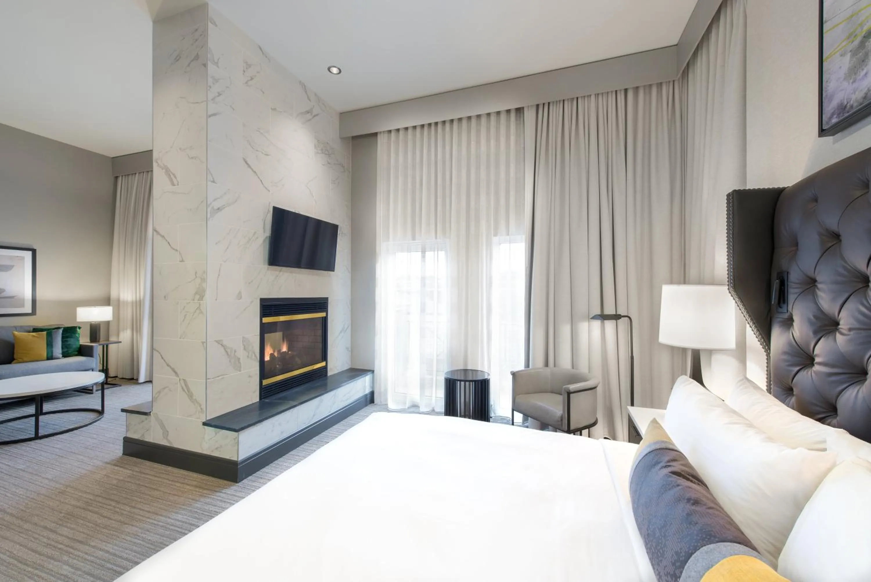 Bed in The Heathman Hotel Kirkland