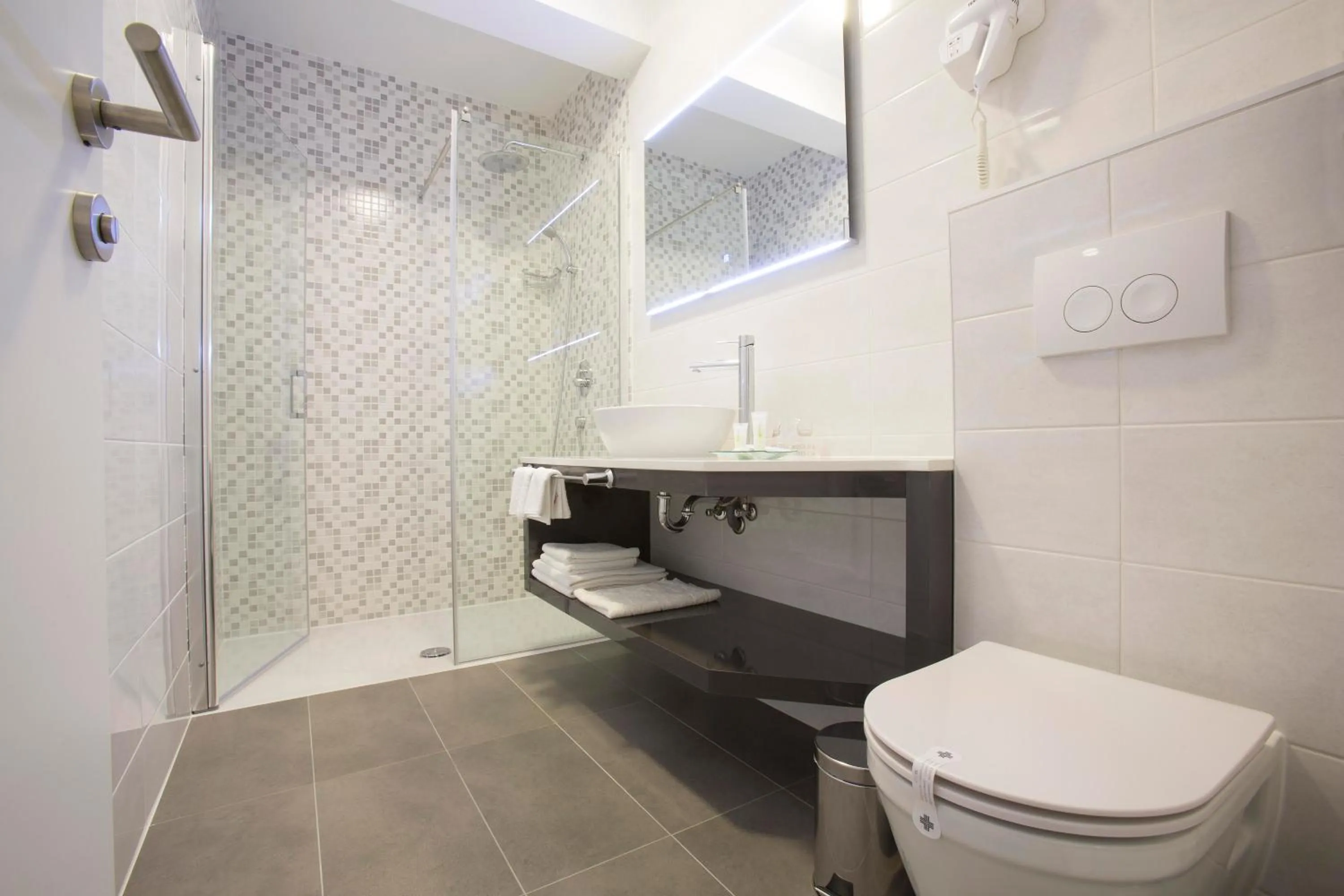 Toilet in Boutique Hotel Intermezzo - Pag centre