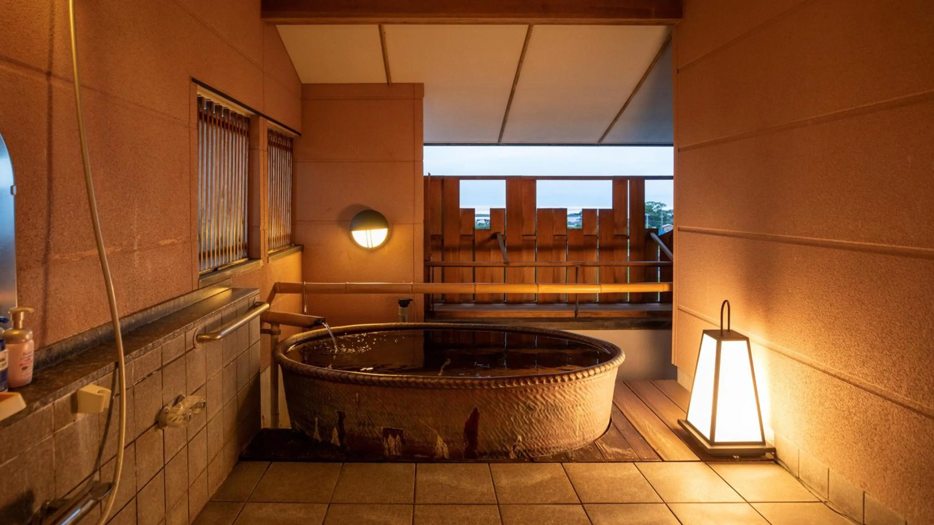 Open Air Bath in Omoideno Jinde