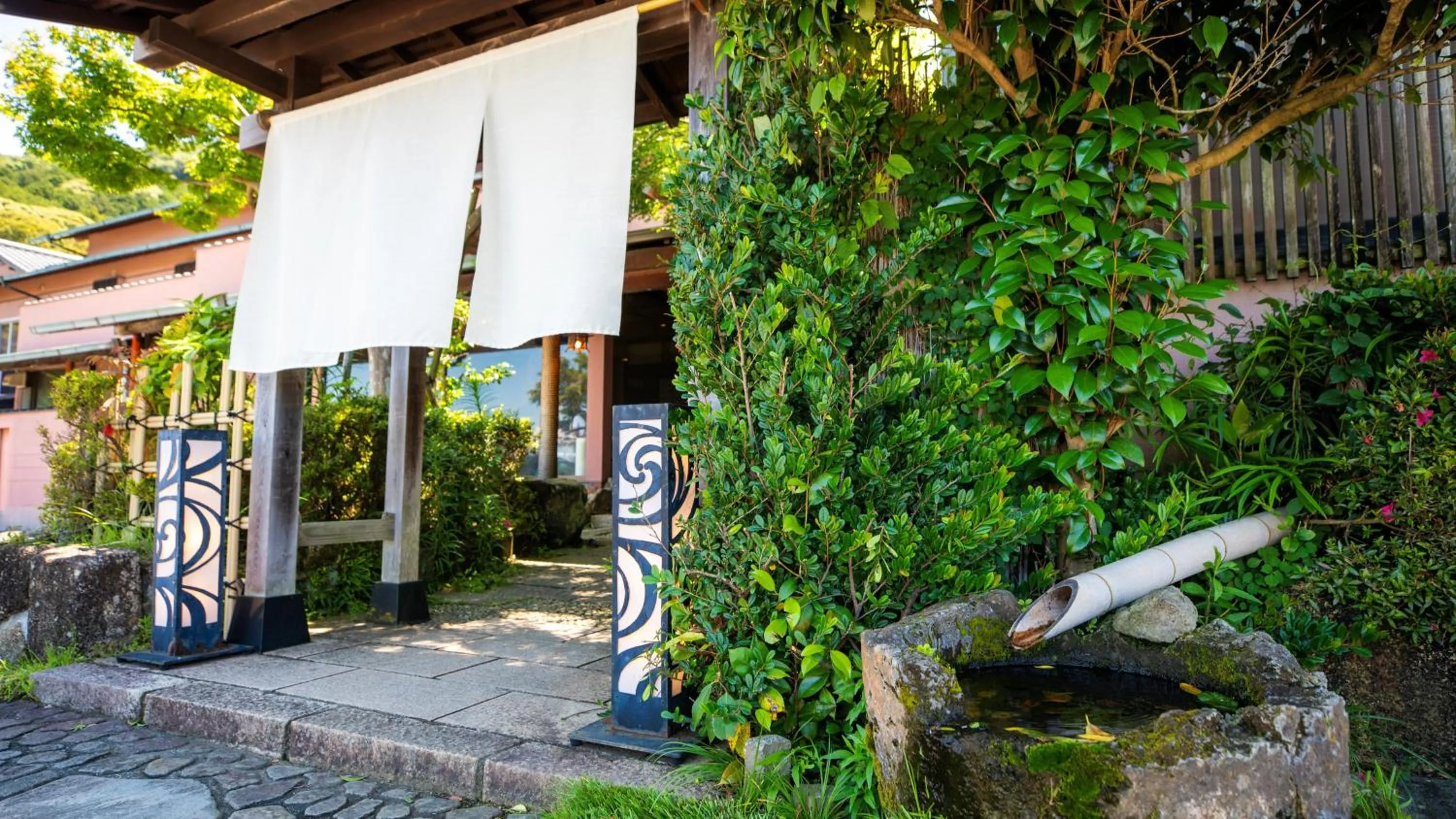 Property building in Omoideno Jinde