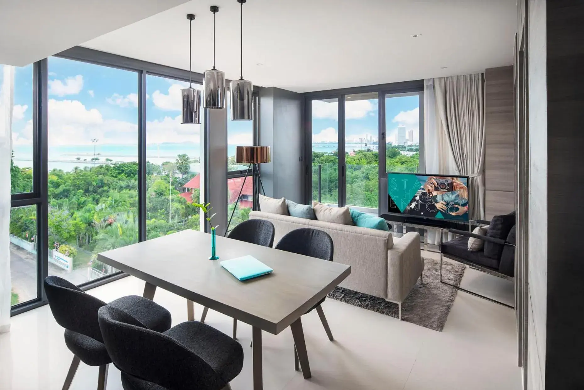 One Bedroom Corner Suite Seaview in Cross Vibe Pattaya Seaphere One Bedroom Corner Suite Seaview in Cross Vibe Pattaya Seaphere
