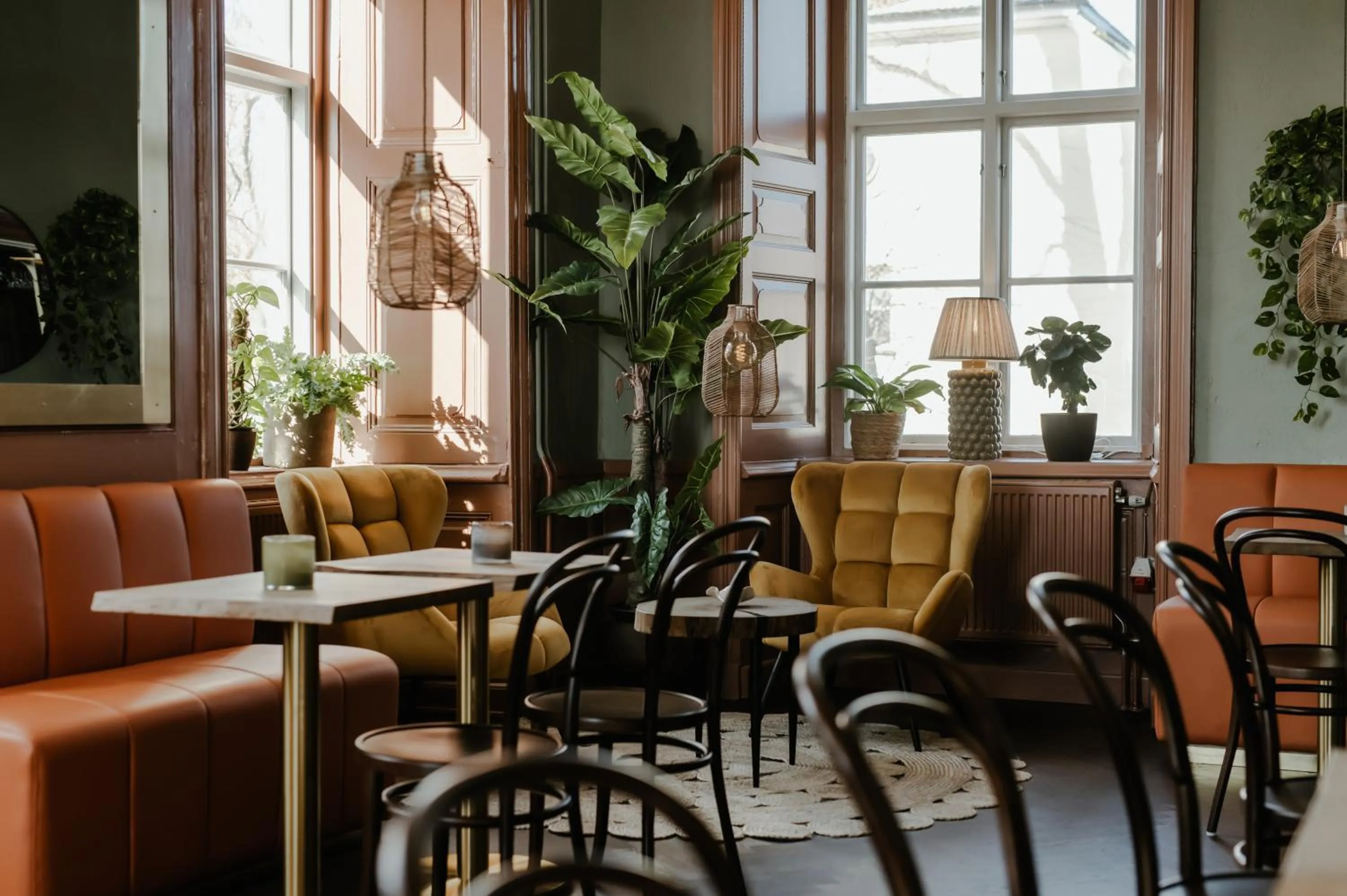 Restaurant/places to eat in Haga Slott