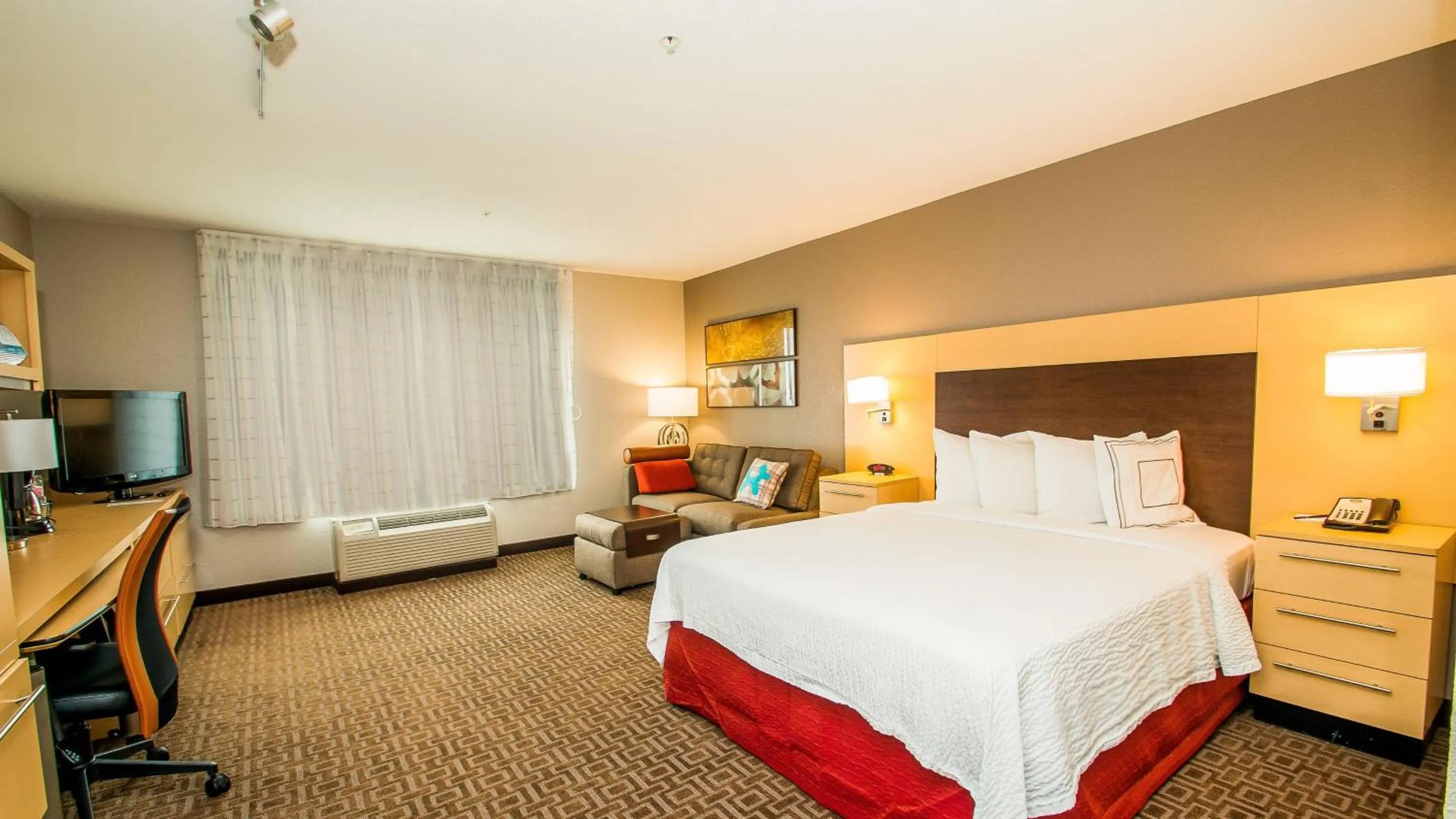Bedroom, Bed in TownePlace Suites by Marriott Scranton Wilkes-Barre