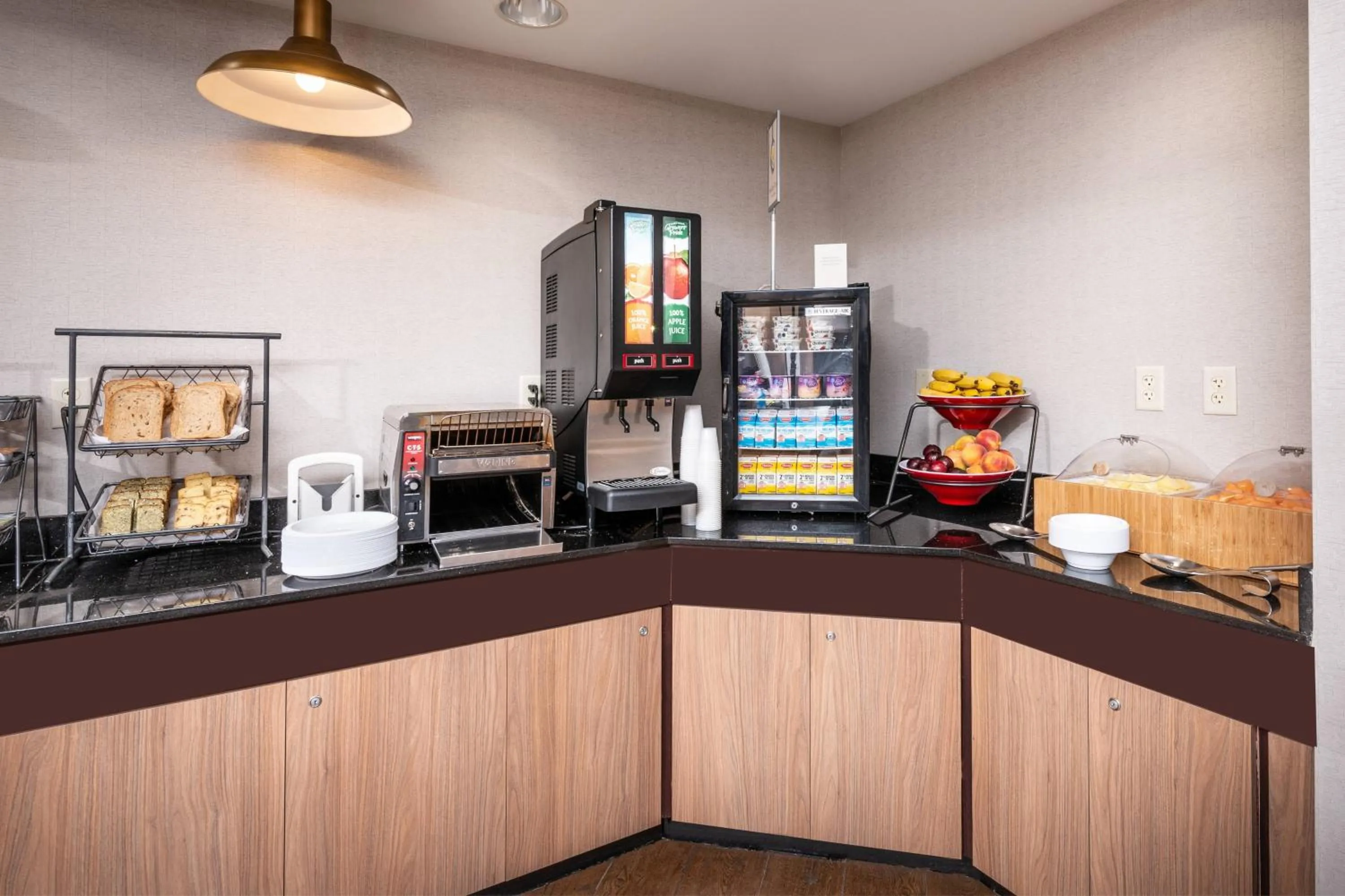 Breakfast in Fairfield Inn and Suites by Marriott New Bedford