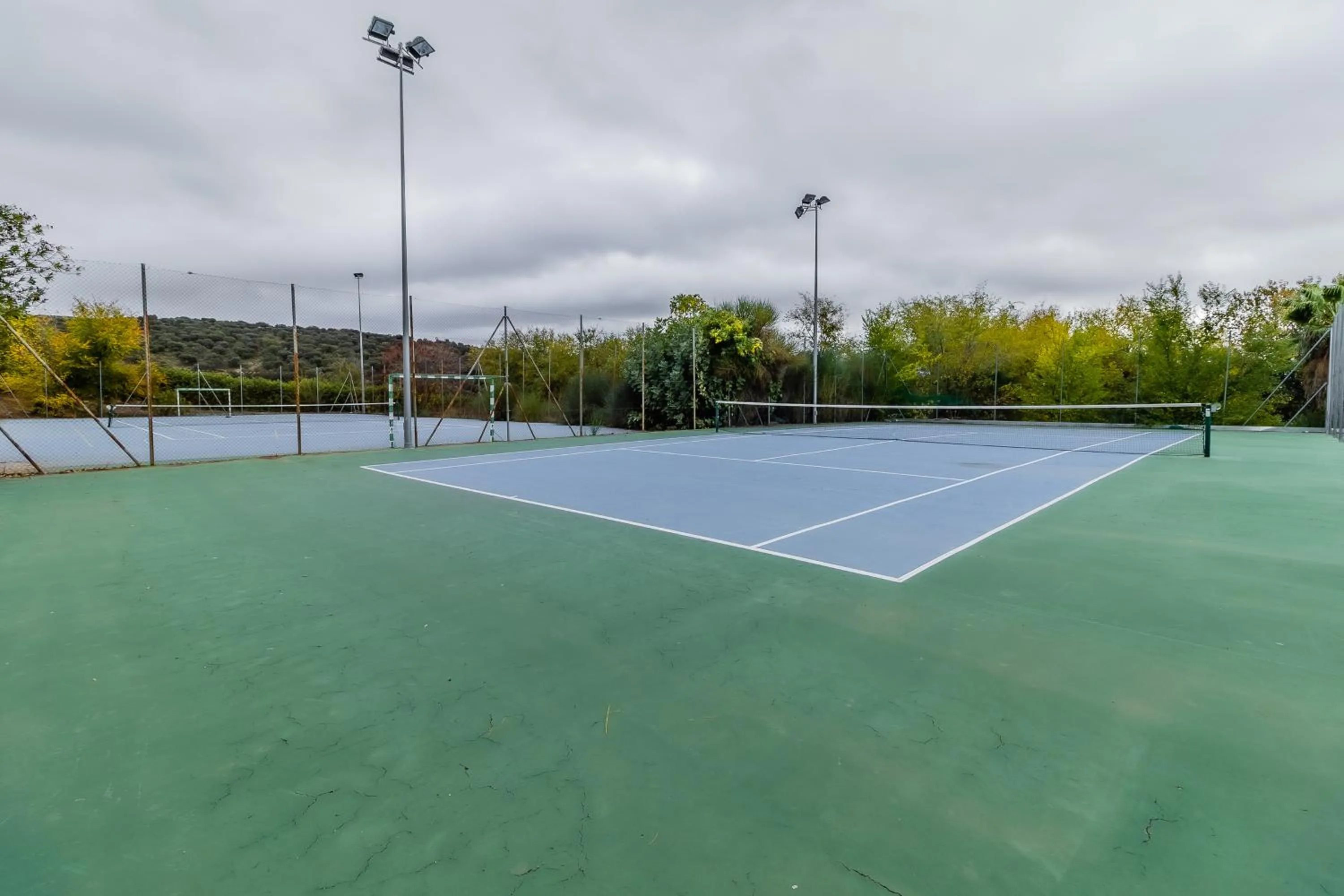 Tennis court in Hotel Las Errizas by Vivere Stays